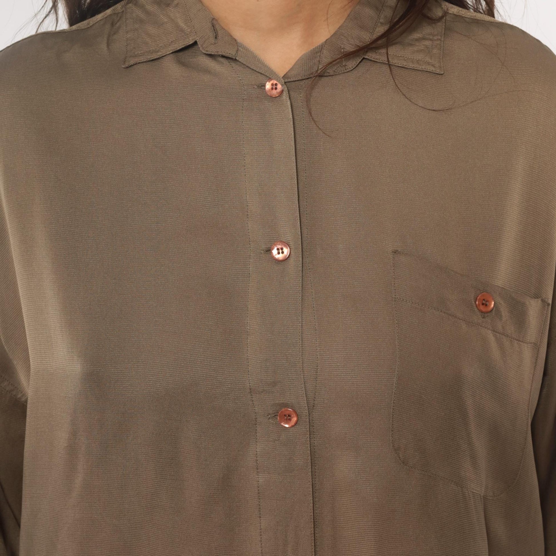 90s La Vogue Silk Button-Up Blouse Olive Chest Pocket Medium M