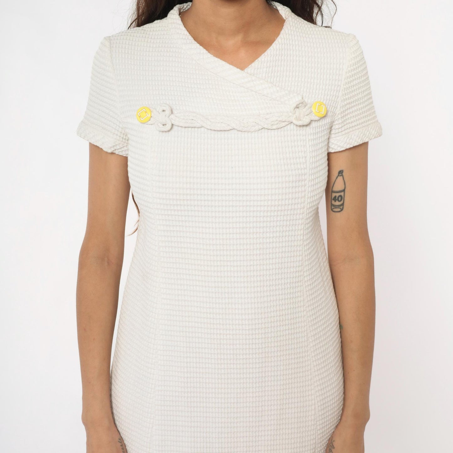 60s White Waffle Knit Shift Dress V-Neck Braided Trim Yellow Buttons Small