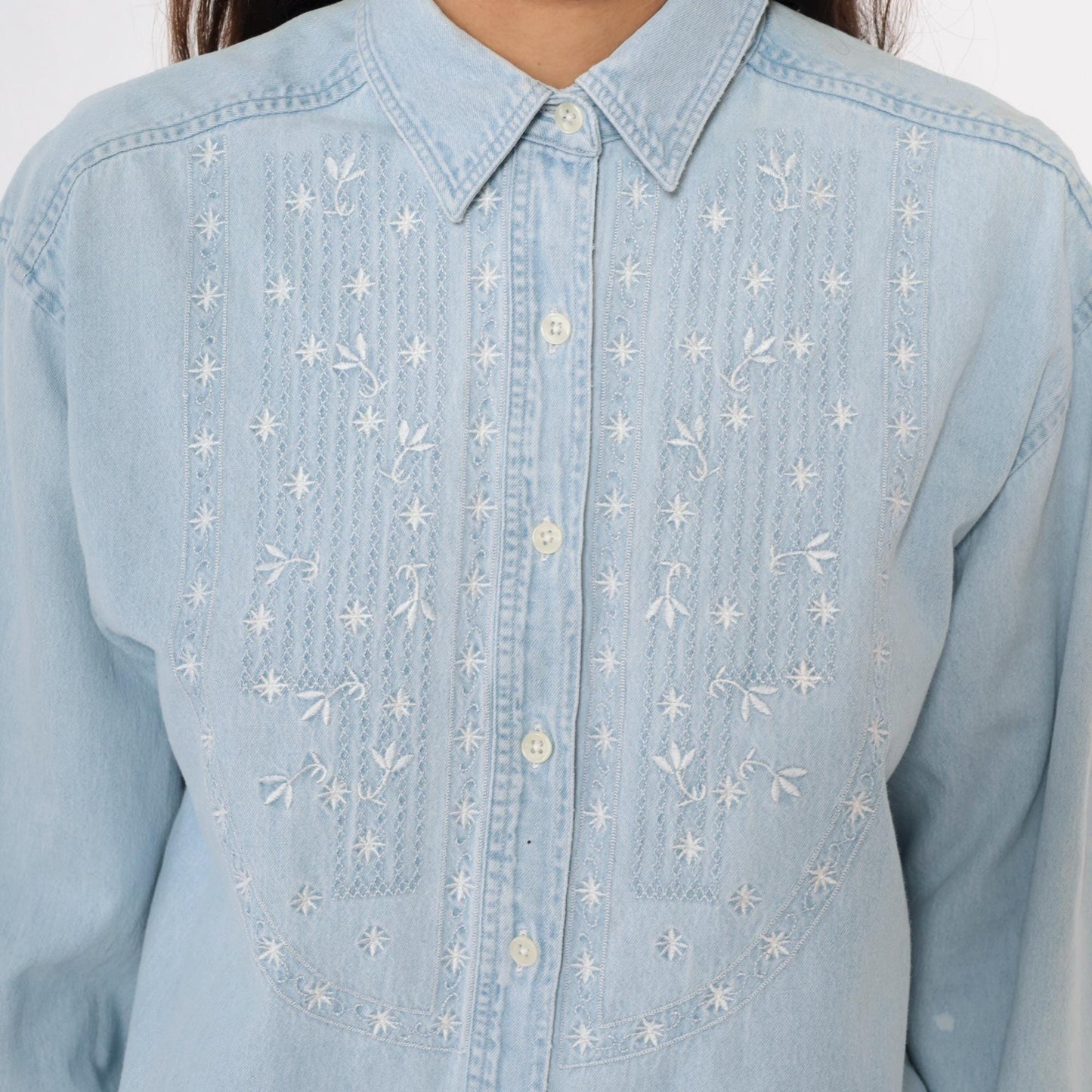 90s LL Bean Chambray Shirt Floral Embroidered Light Blue Cotton Small