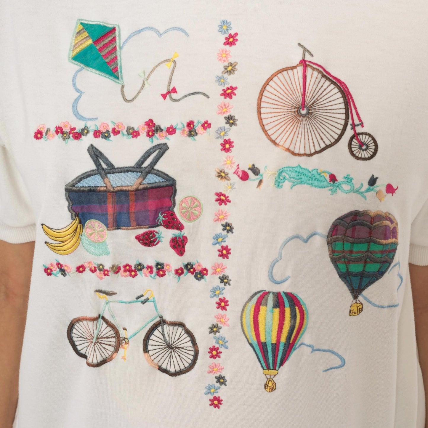 Alfred Dunner 80s Embroidered Polo Shirt Hot Air Balloon Bicycle White Petite Medium