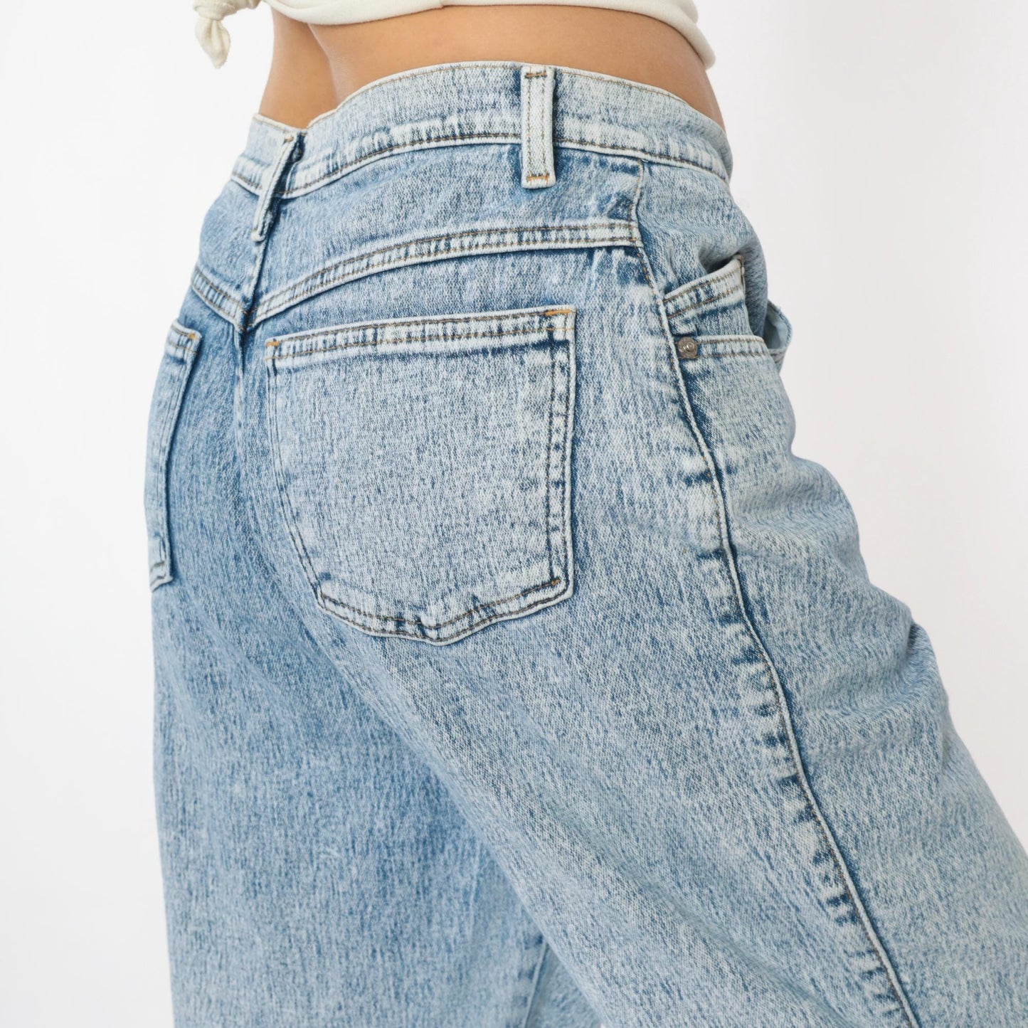 90s Sasson Acid Wash High-Waisted Straight Leg Jeans Light Blue Large