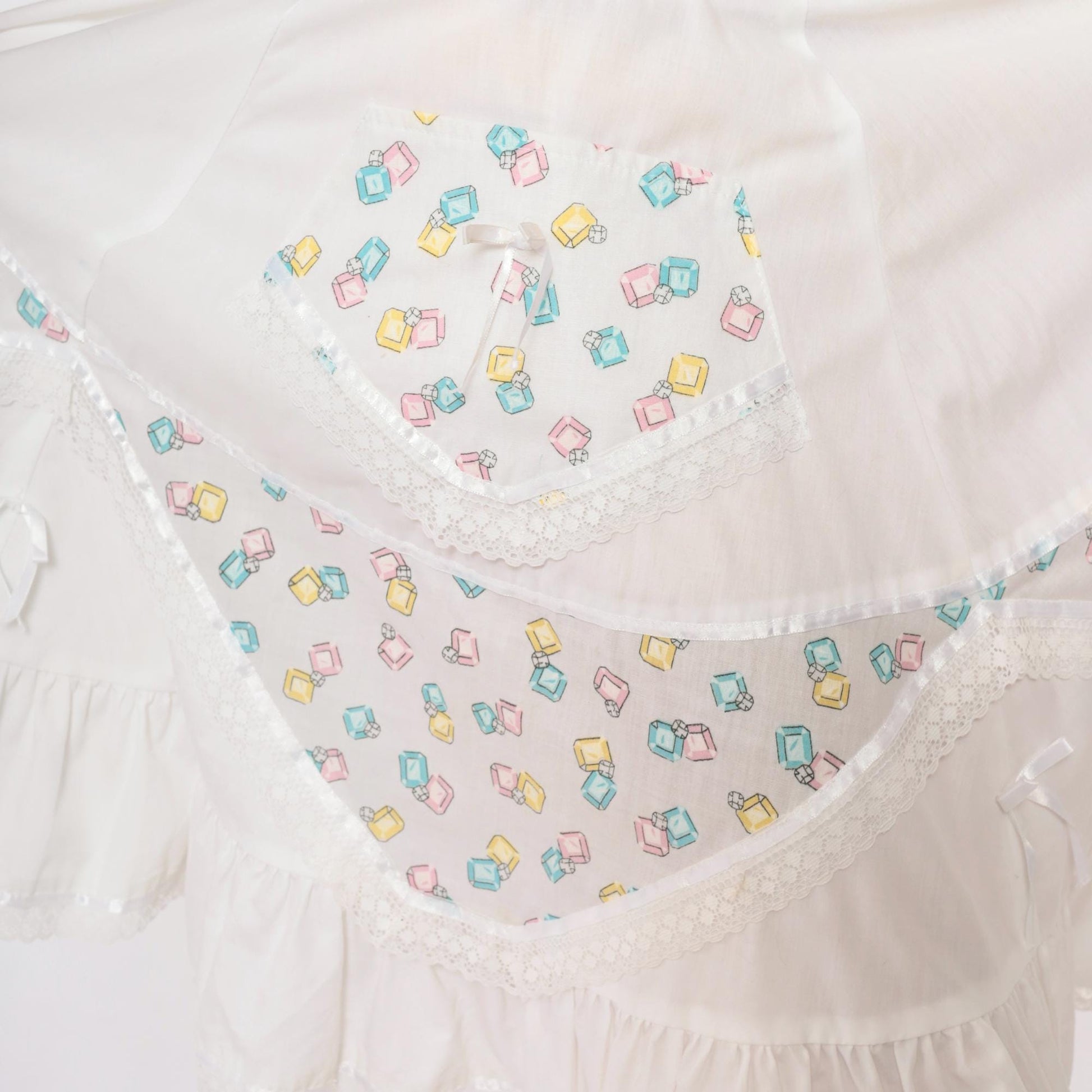 80s Fashions by Bettye White Tiered Mini Skirt Pastel Geometric Lace Trim Medium