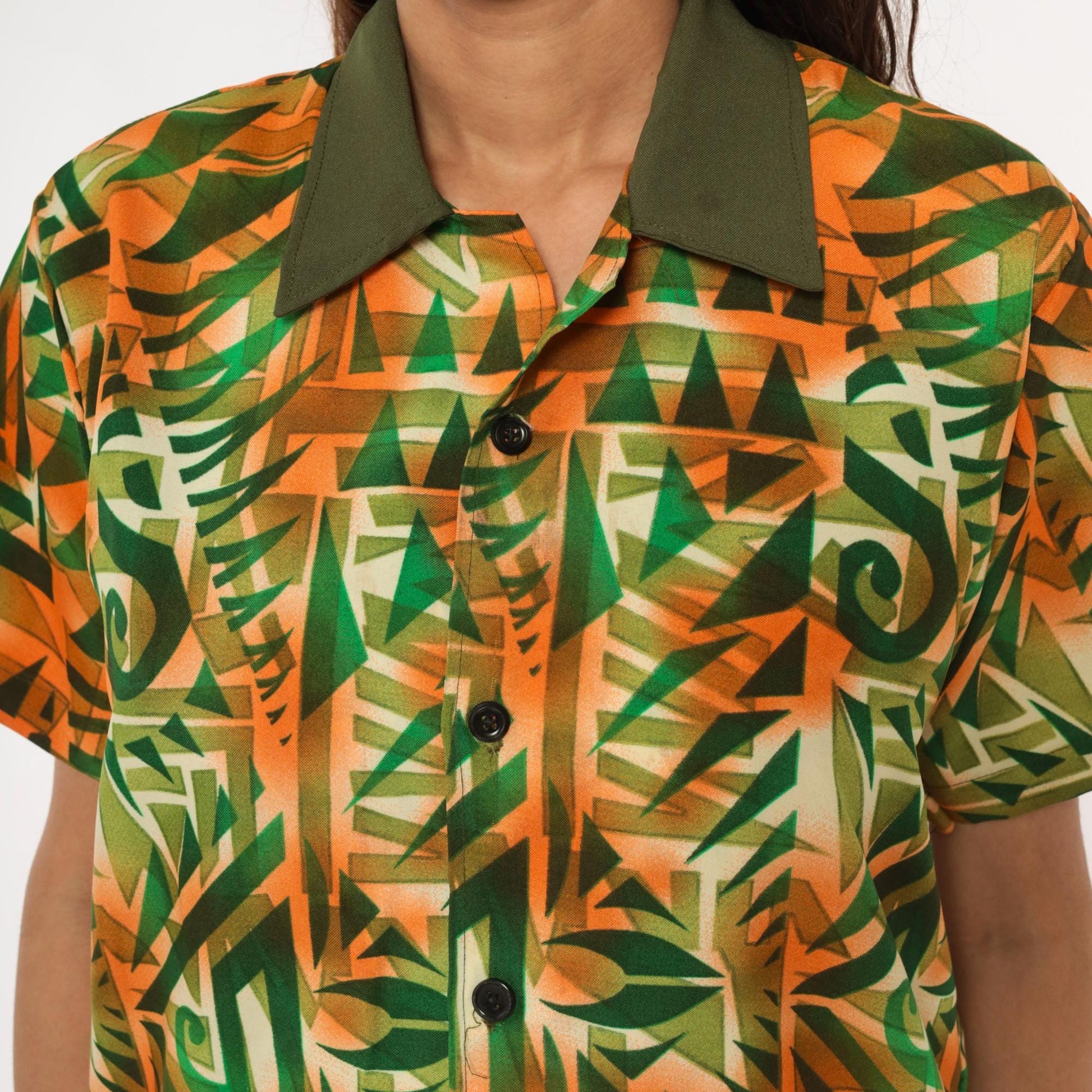 70s Psychedelic Geometric Print Shirt Orange Green Pointed Collar Medium M
