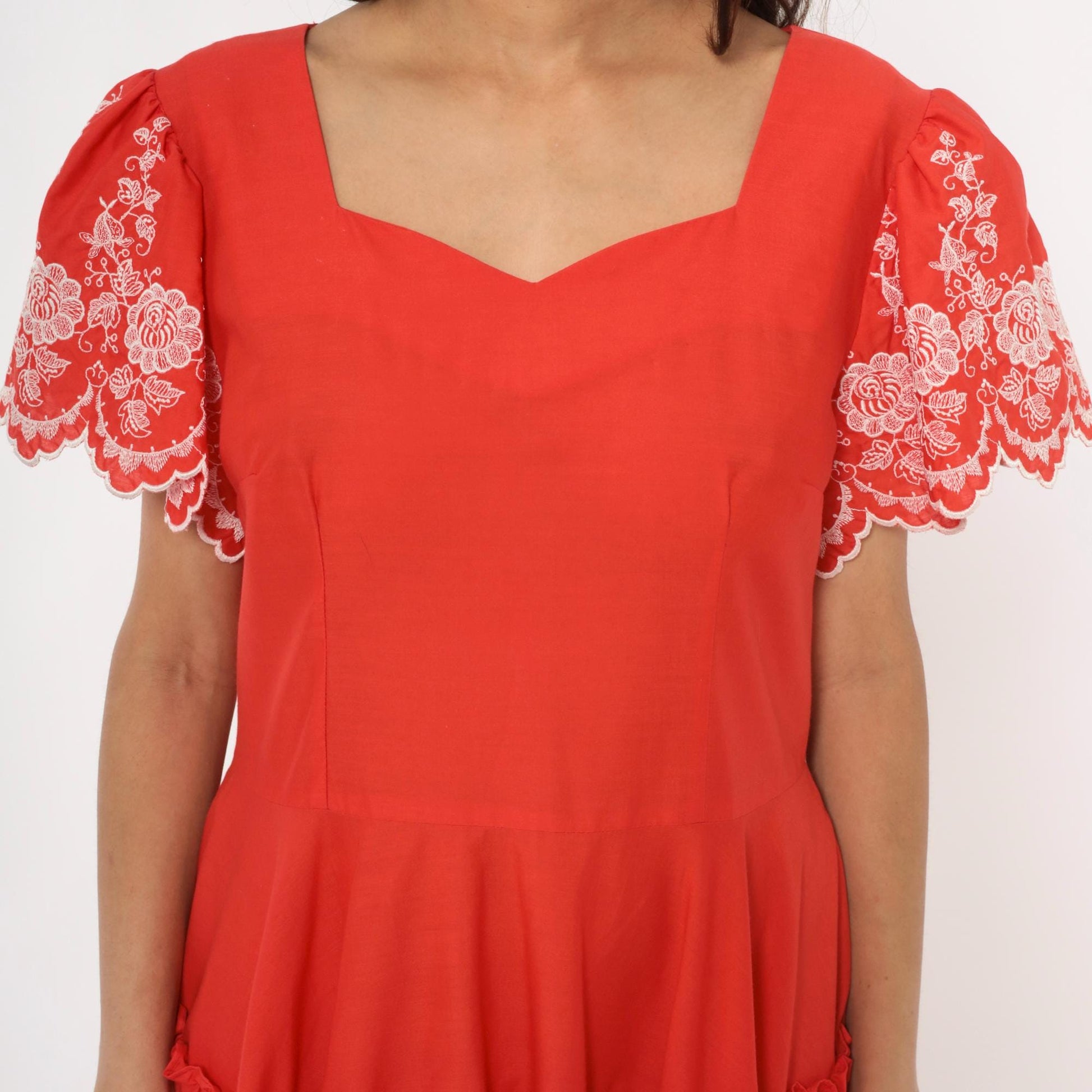 70s Coral Red Prairie Dress White Lace Sweetheart Neckline Tiered Skirt Medium M