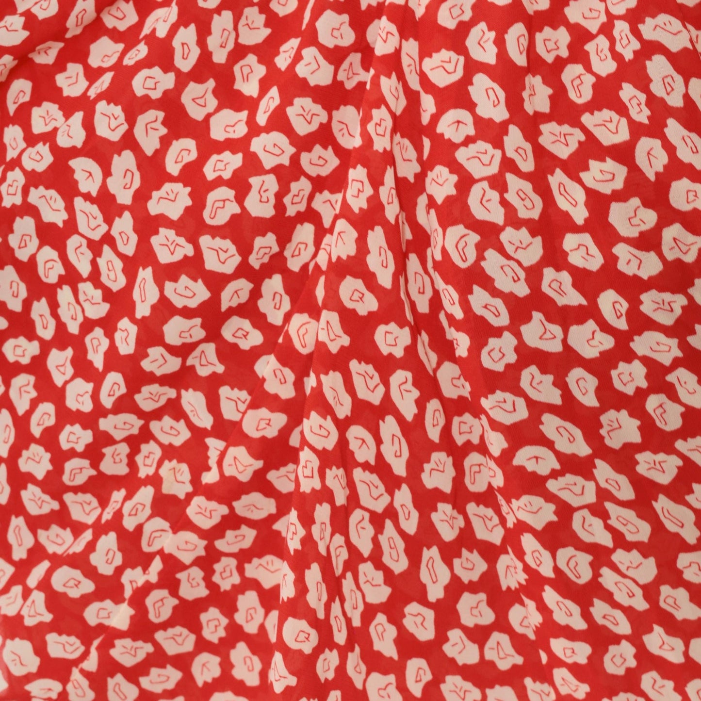 90s Red Floral Off-Shoulder Crop Top Flutter Sleeve White Leaf Print Small