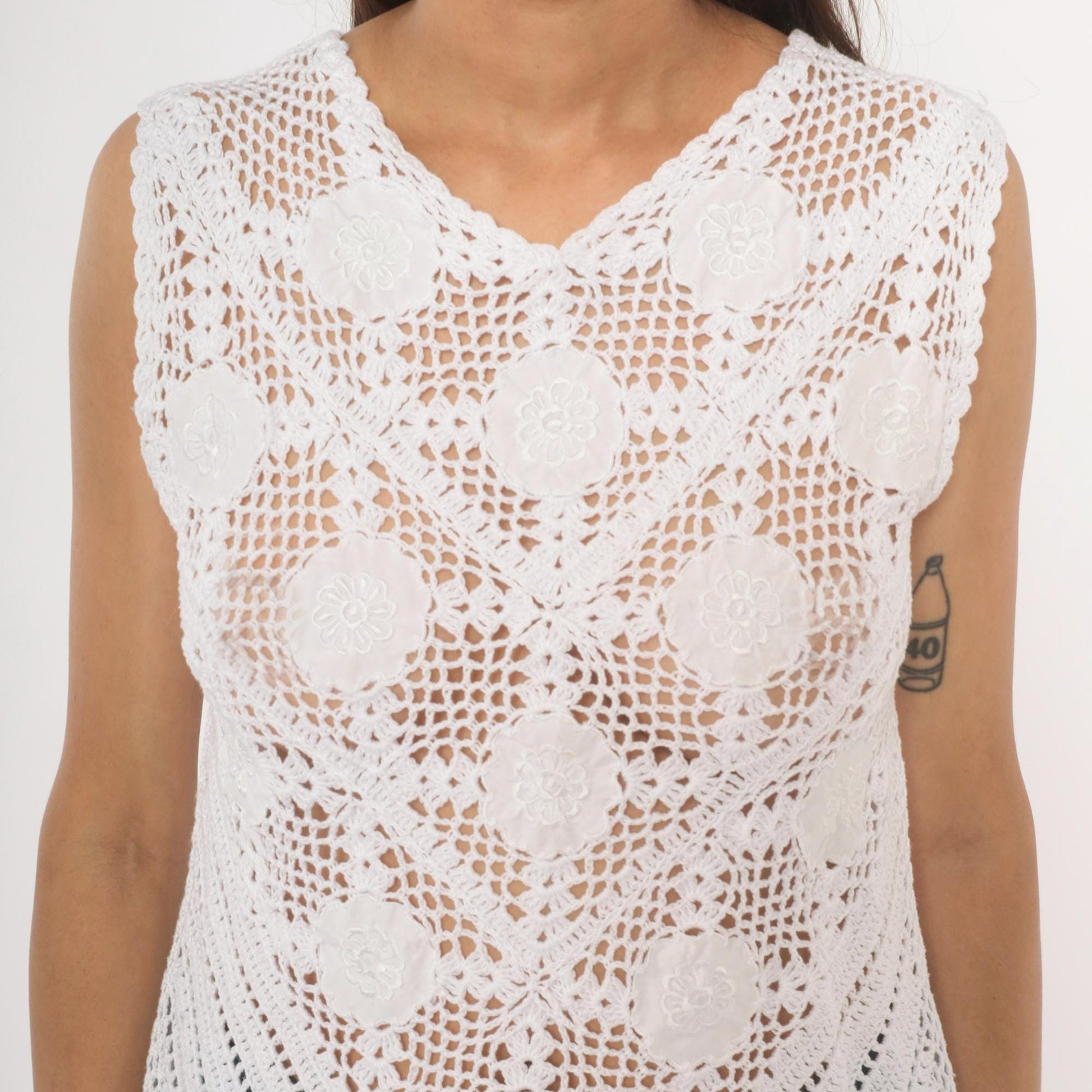 90s White Crochet Lace Tank Top Floral Medallion V-Neck Cotton Small