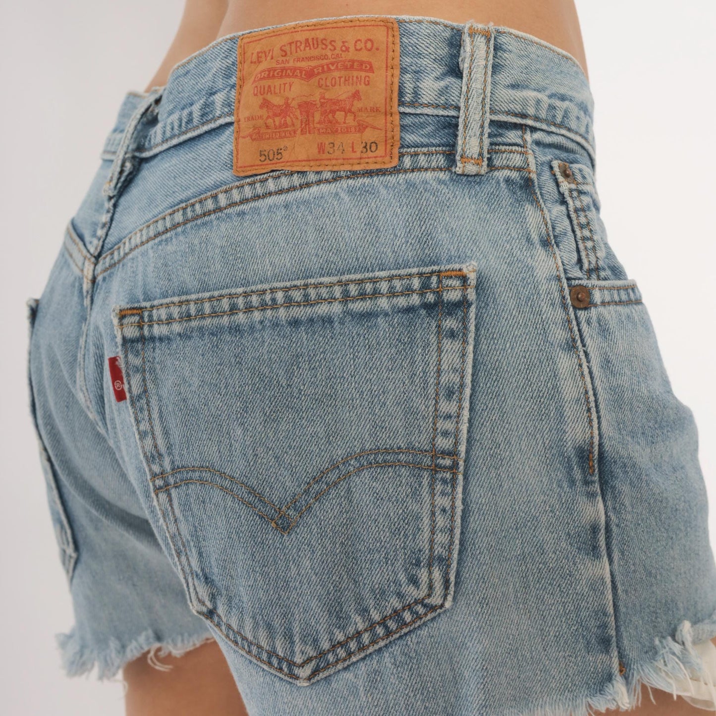 Levi's 505 Cutoff Denim Shorts Light Wash Raw Hem 34 x 30