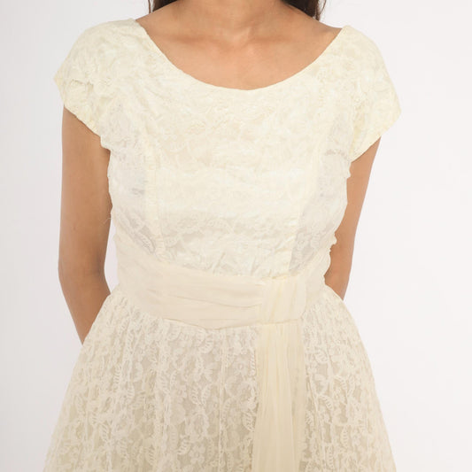 60s Ivory Lace Gown Cap Sleeve A-Line Floral Overlay Cream Sash Small
