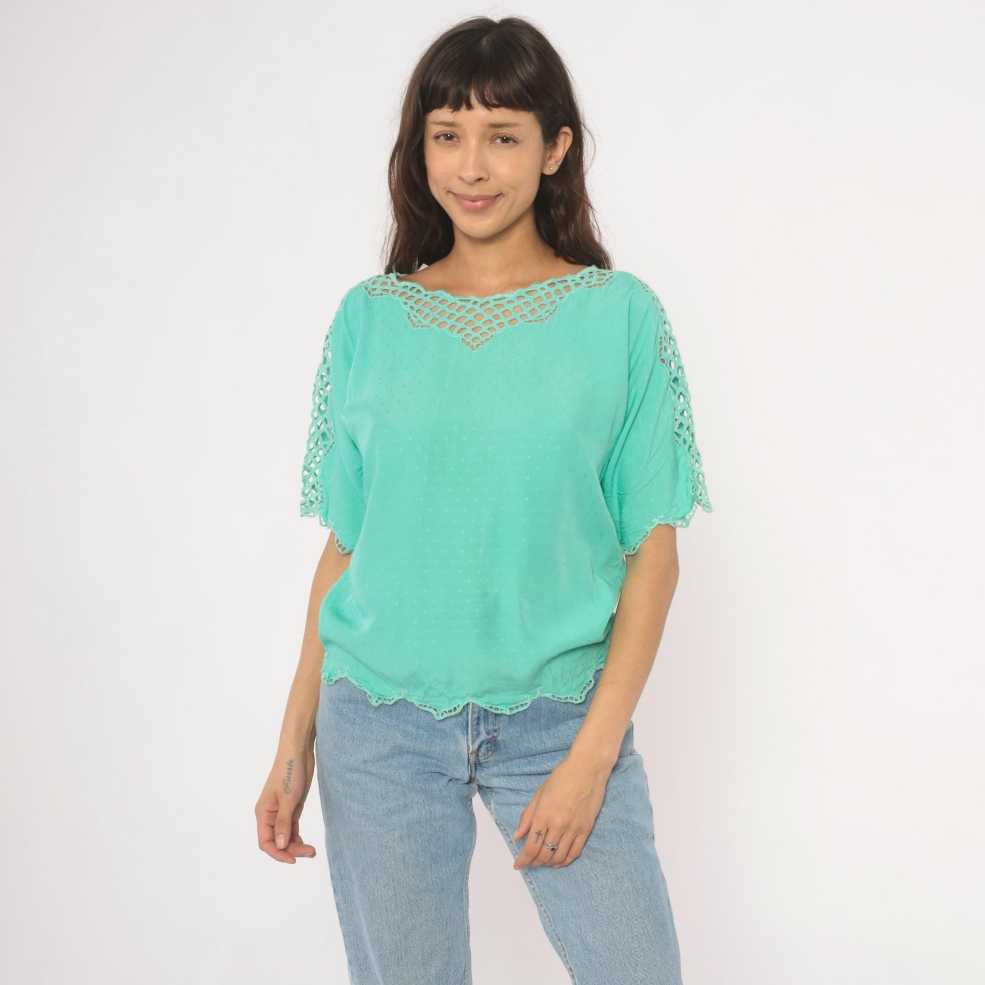 90s Bali Emerald Mint Green Cutwork Lace Blouse Scalloped Batwing Sleeve Small
