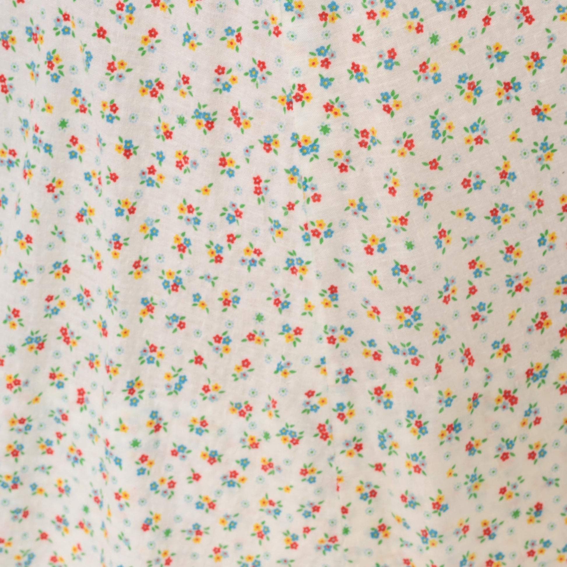 1960s Ditsy Floral A-Line Skirt White Calico Cotton Blend Small S