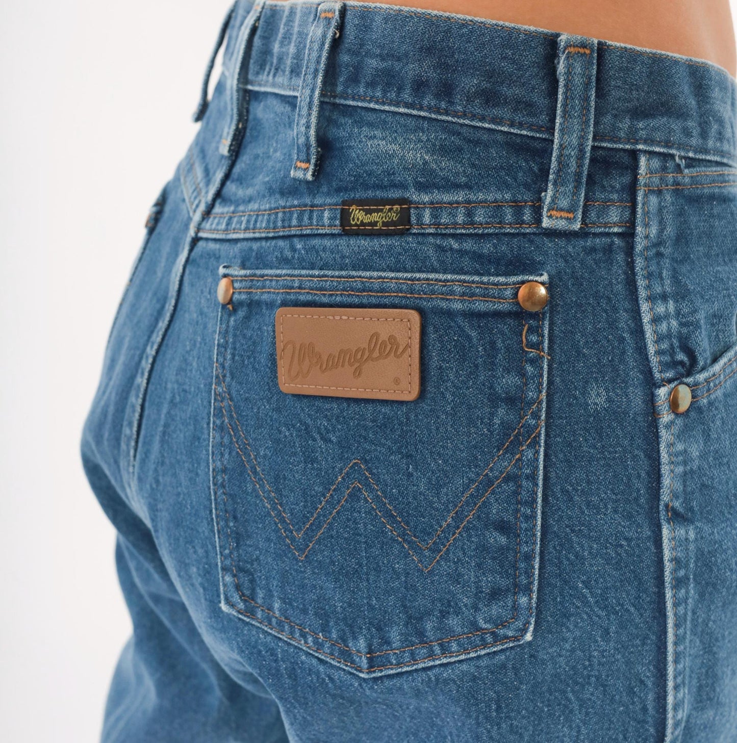 90s Wrangler Cowboy Cut Jeans Straight Leg High Rise Medium Wash 34x33