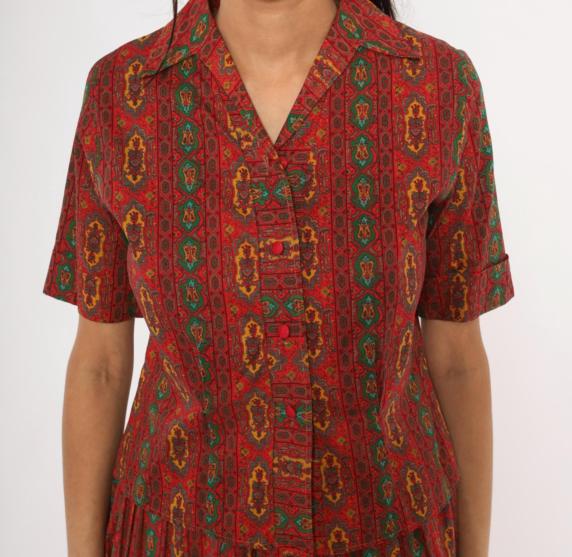 60s Medallion Print Two Piece Set Red Green Cotton Blouse Pleated Skirt Small