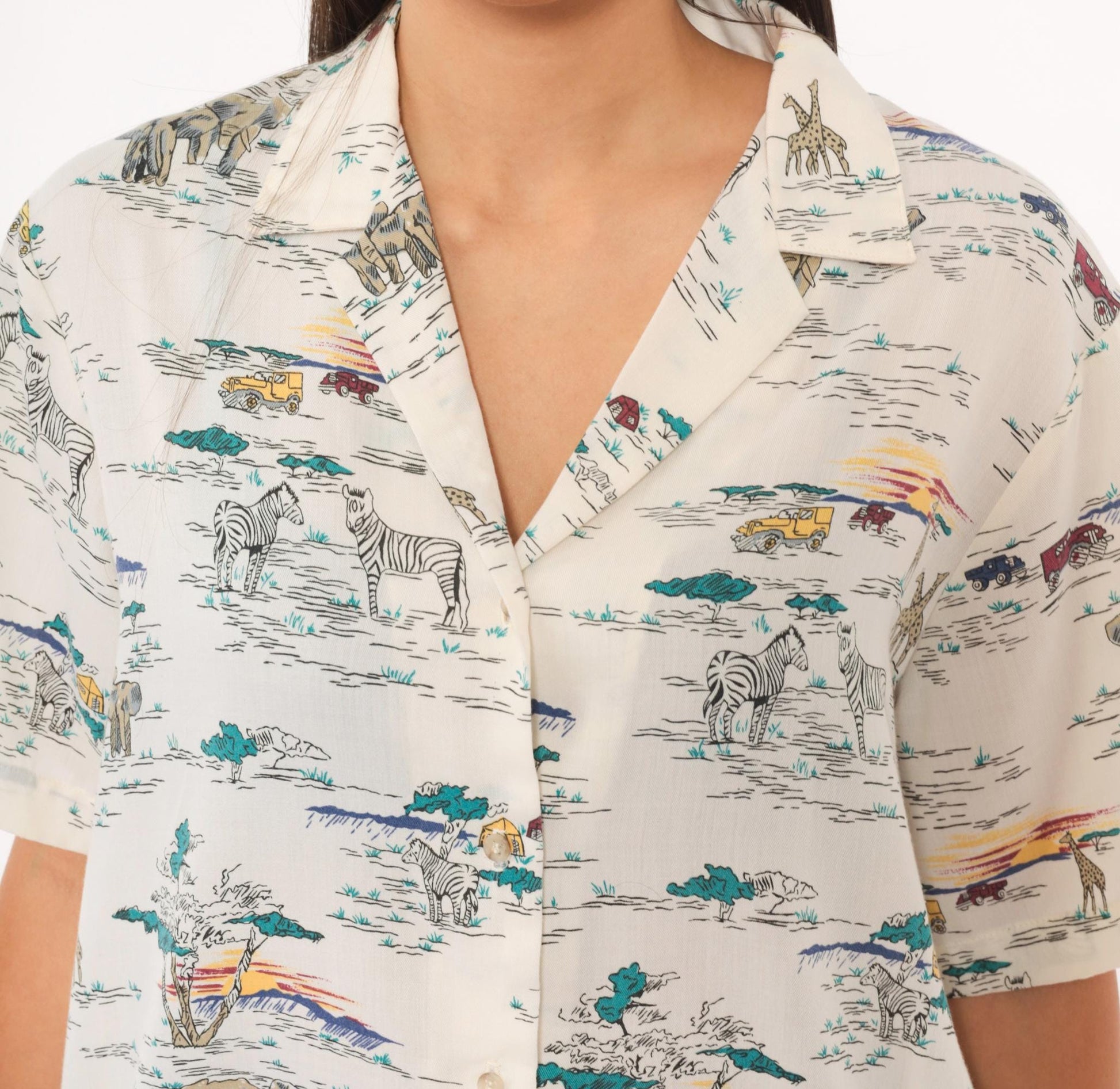 90s Cheryl Tiegs Safari Animal Print Camp Shirt Ivory Cream Large L