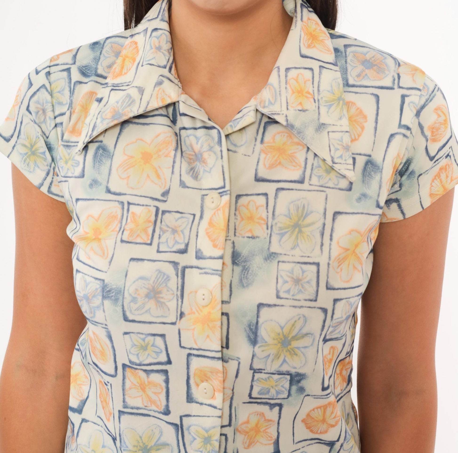 2000s Caress Floral Watercolor Blouse Cream Cap Sleeve Camp Collar Small