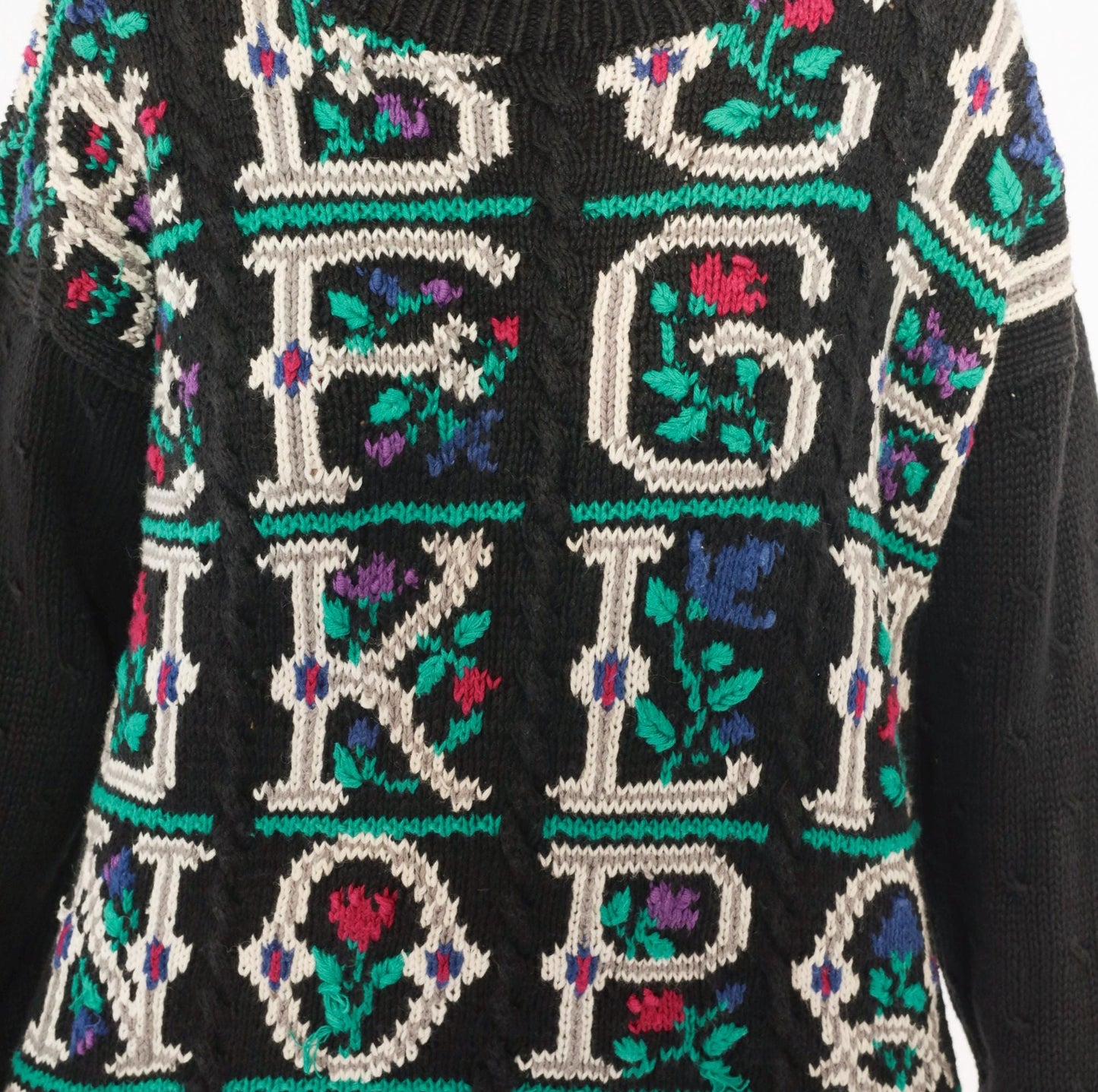 90s Signatures Black Alphabet Floral Knit Sweater Cable Knit Pullover Small S