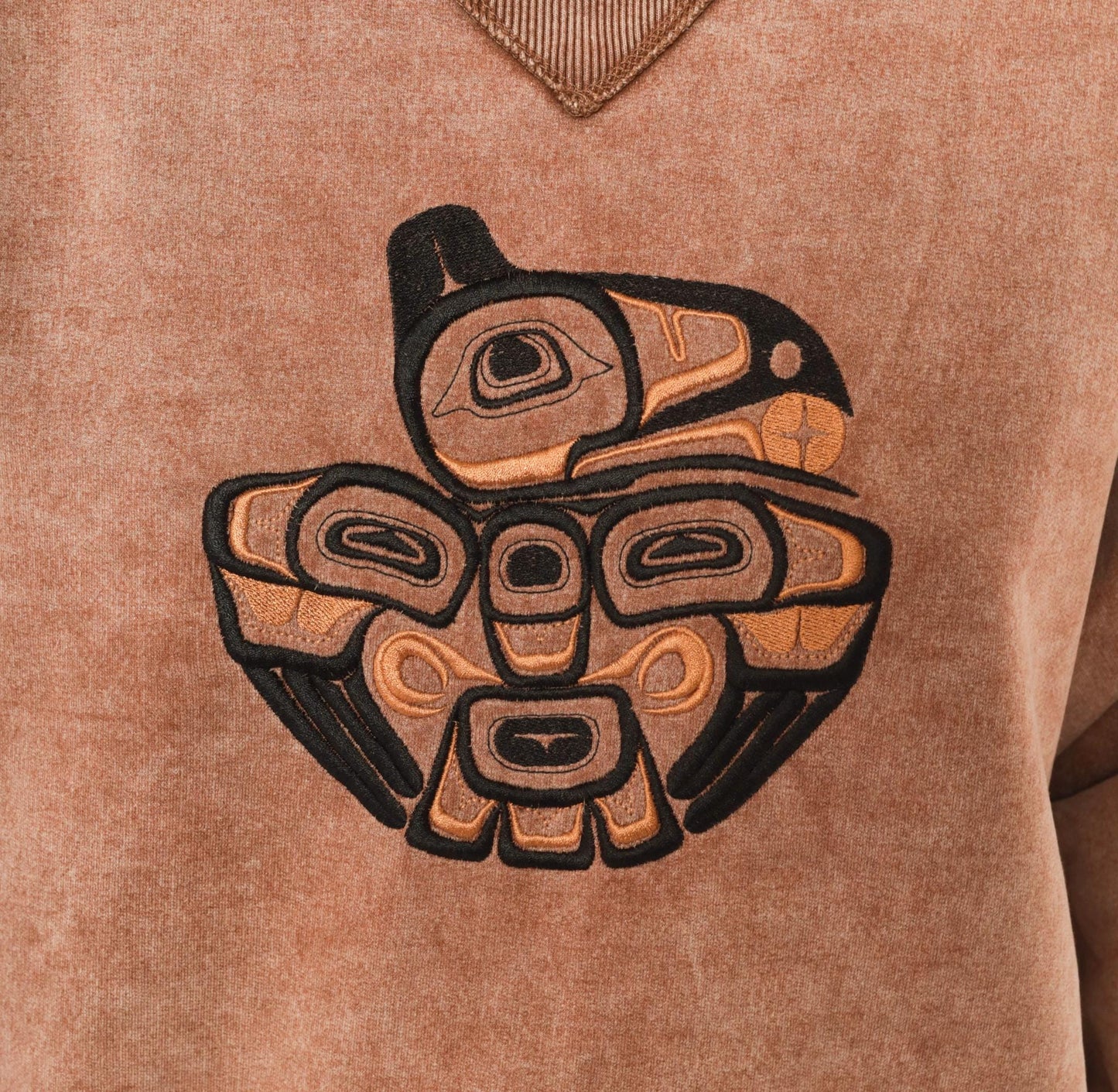 90s Pacific Northwest Native Art Embroidered Sweatshirt Stonewash Tan Medium