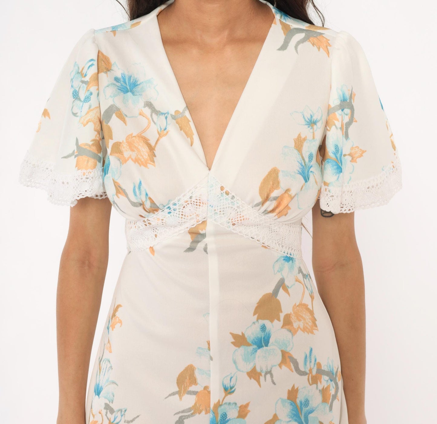 70s Sears Floral Mini Dress Flutter Sleeve V Neck White Blue Peach Small S