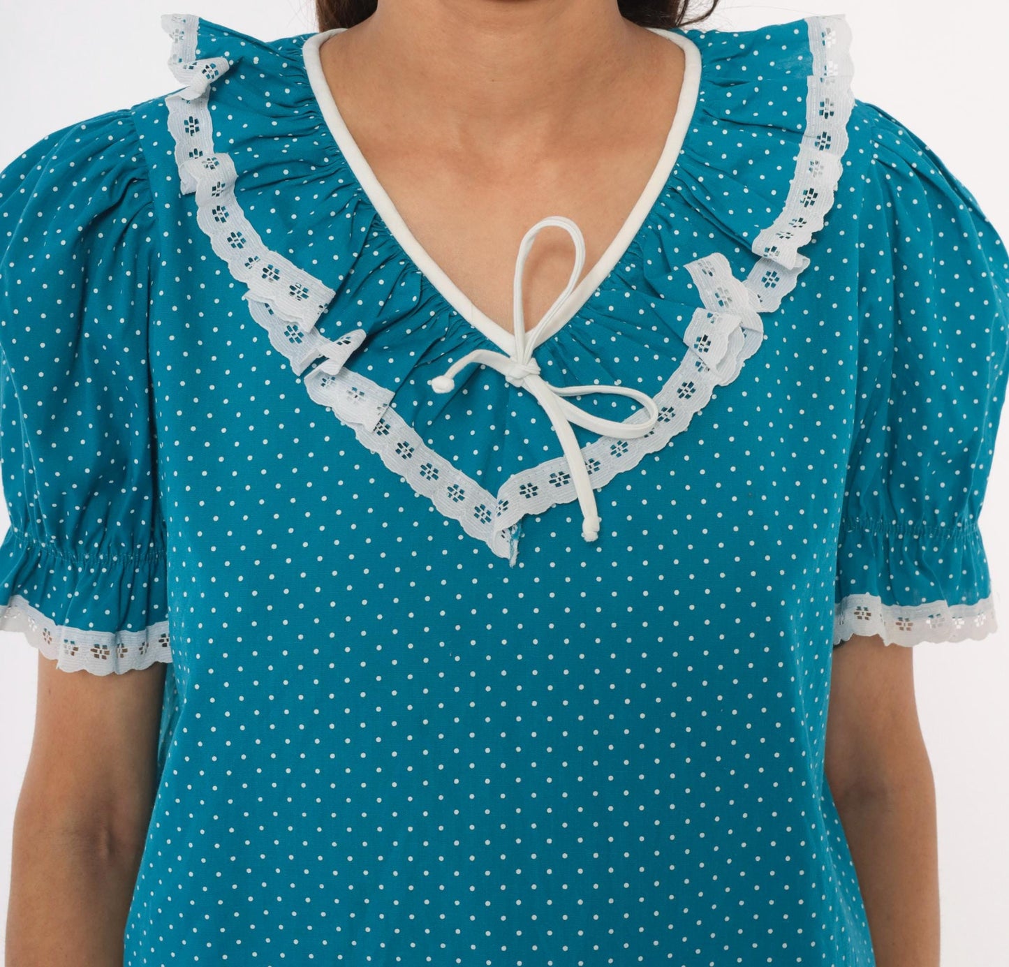 70s Teal Polka Dot Puff Sleeve Blouse Eyelet Lace Trim Cotton Medium