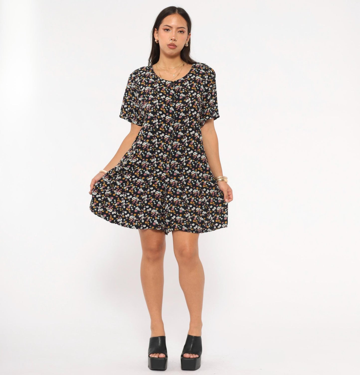 90s Center Aisle Black Floral Romper Daisy Print Rayon V-Neck Medium M