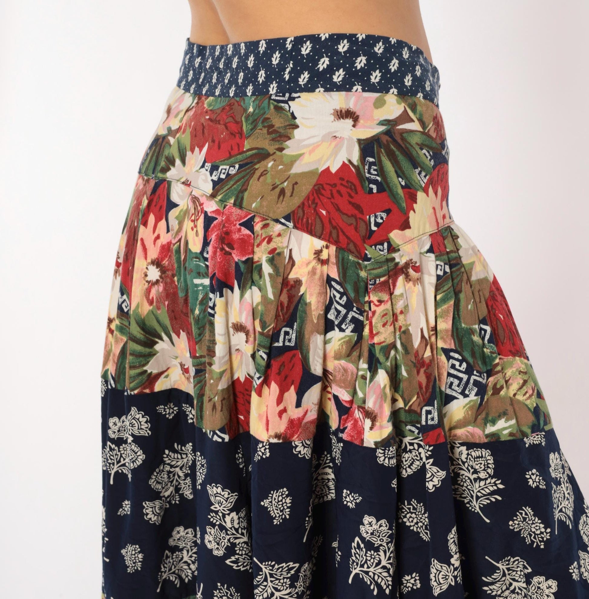 80s Patchwork Tiered Midi Skirt Floral Navy Cotton Medium M