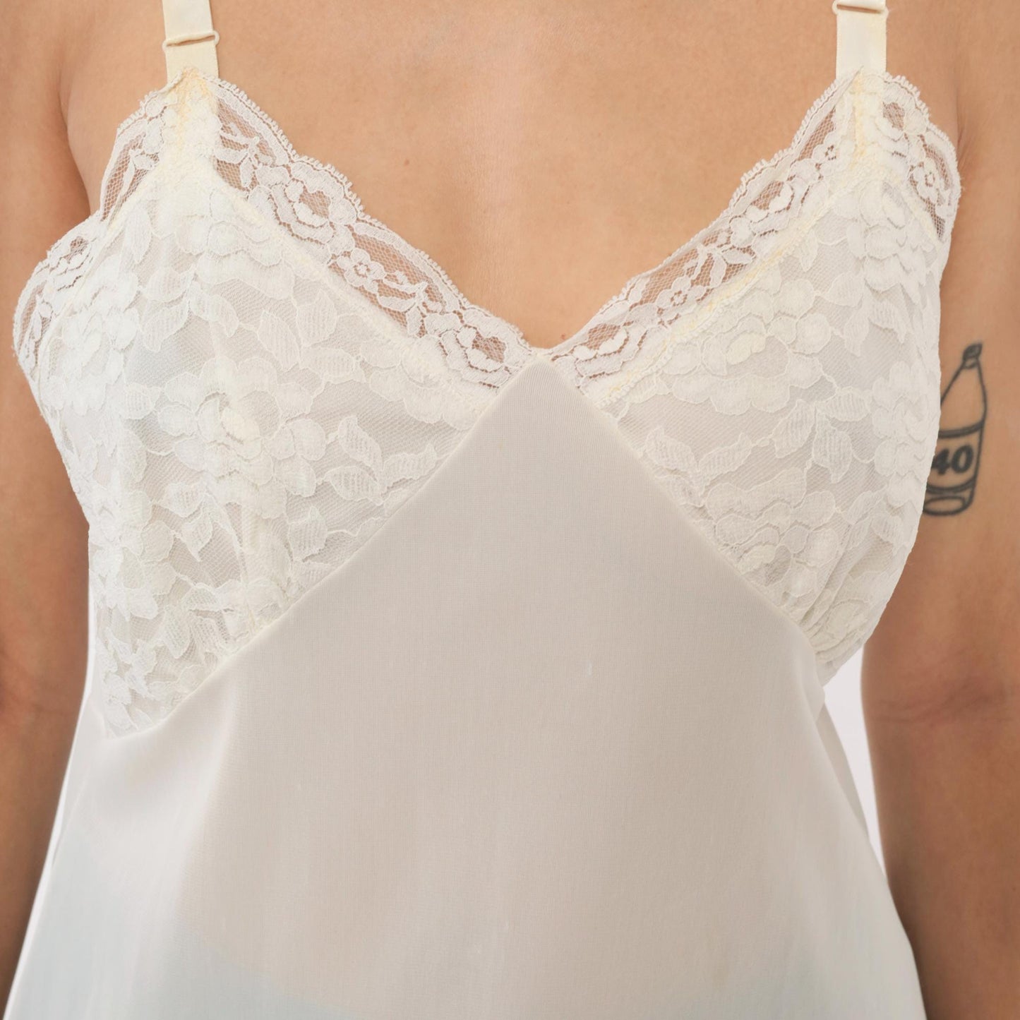 90s Nan Flower Cream Lace Camisole Floral V Neck Slip Top Medium