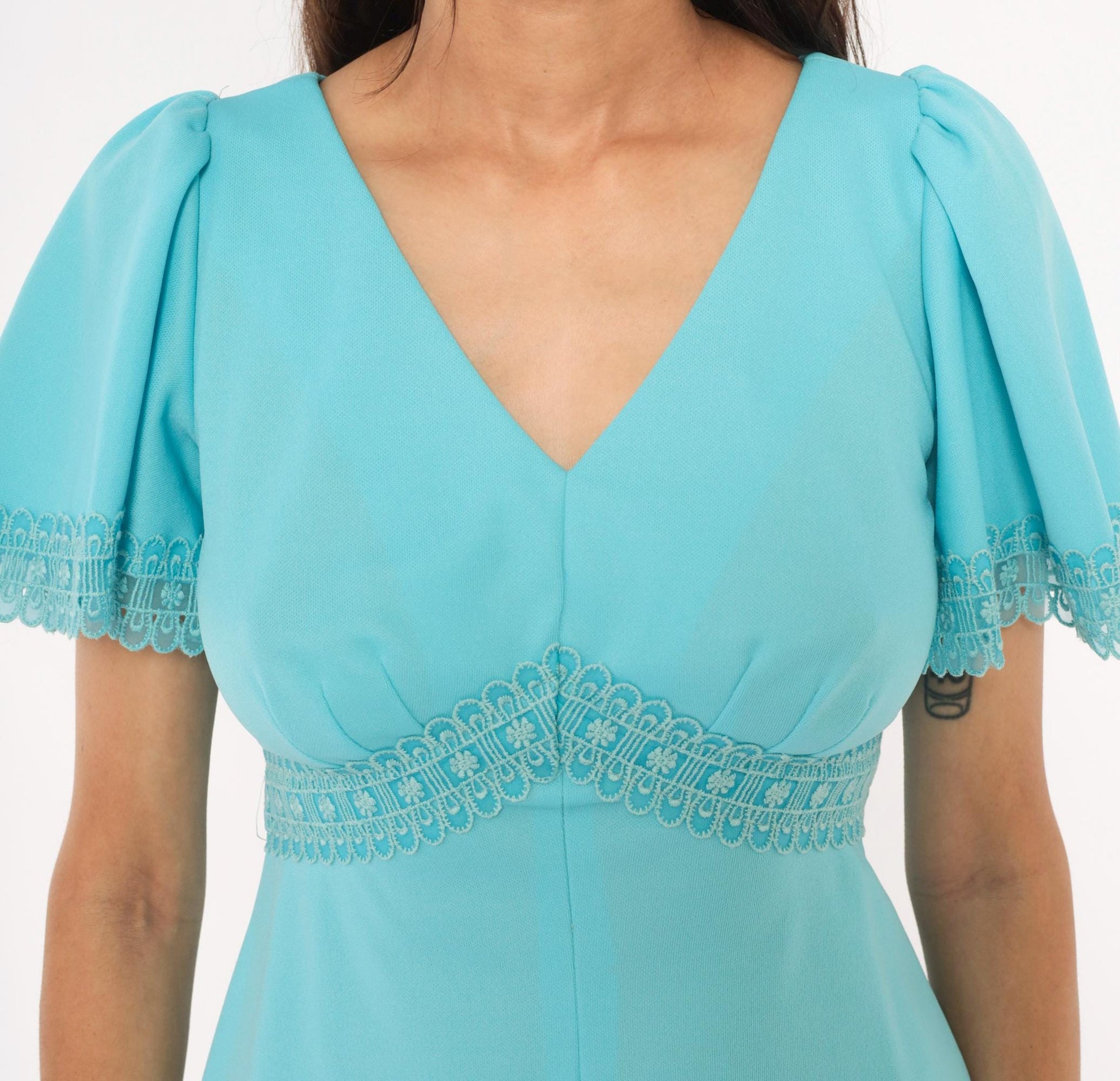70s Sky Blue Mini Dress Flutter Sleeve V-Neck Scalloped Lace Embroidered Small
