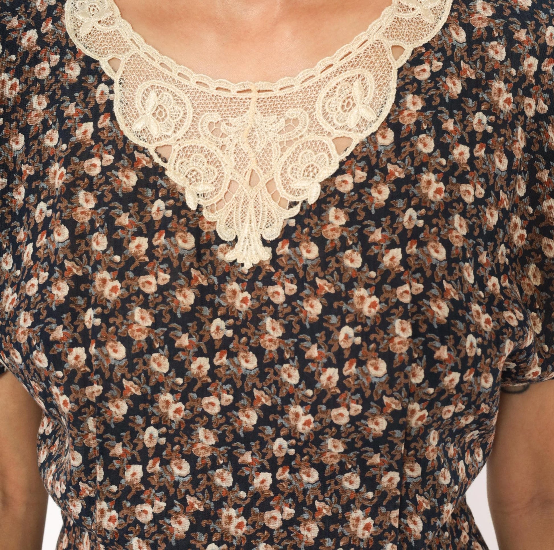 90s E.D. Michaels Navy Ditsy Floral Midi Dress Crochet Collar Small
