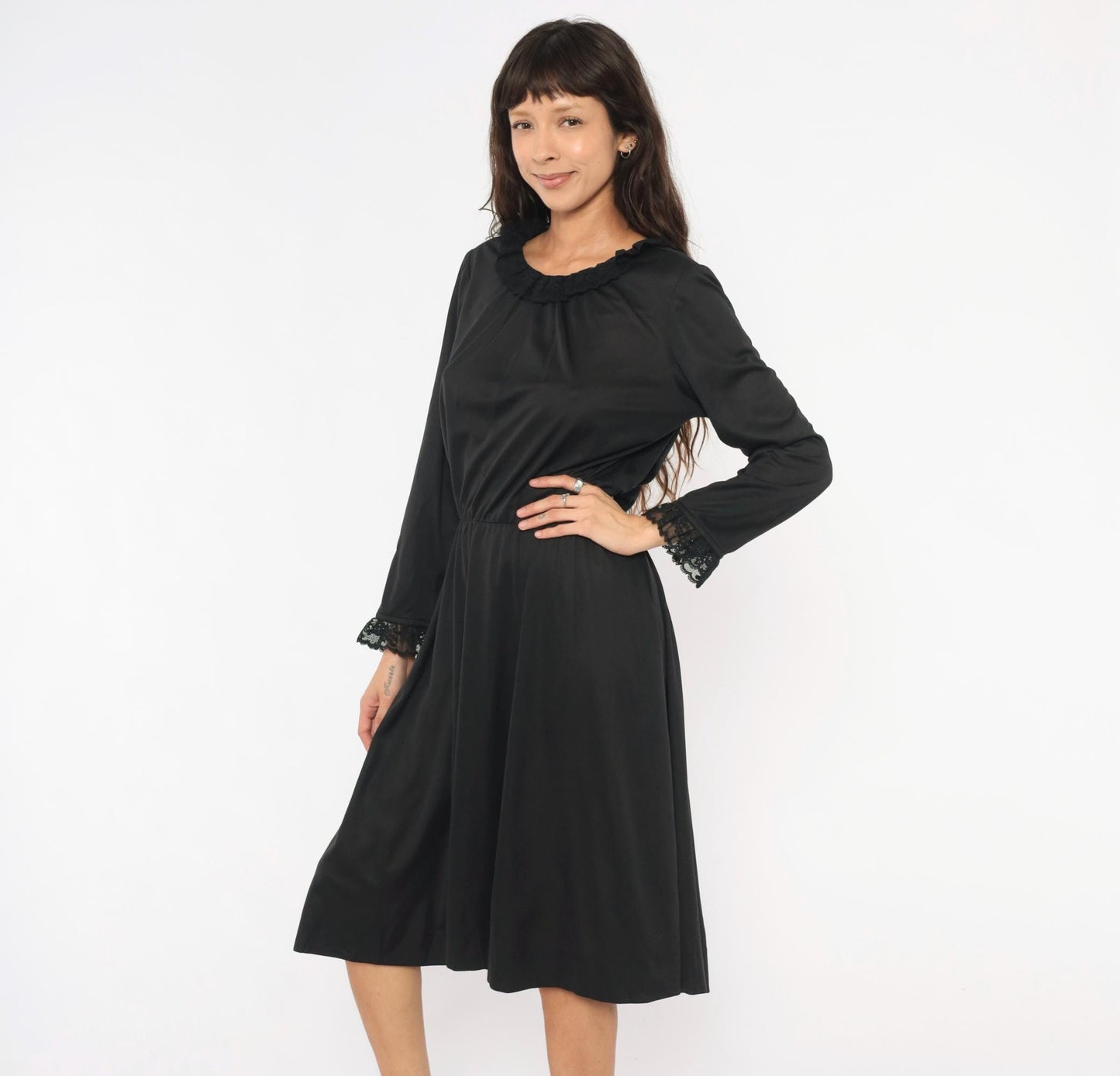 70s Black Lace Trim Scoop Neck A-Line Dress Knee Length Long Sleeve Medium Large