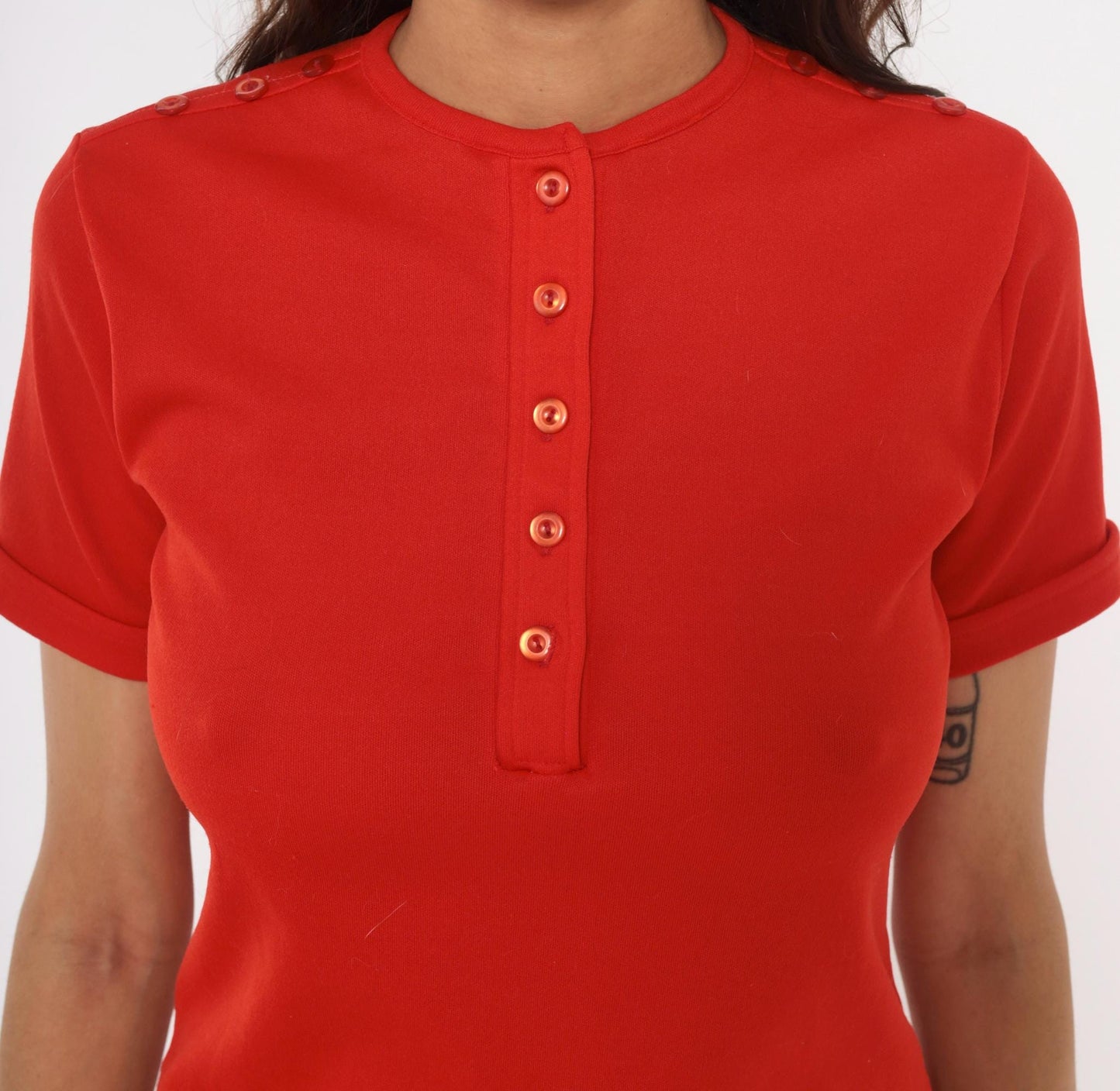 70s Red Henley Blouse Button Front Snap Shoulder Detail Fitted Small