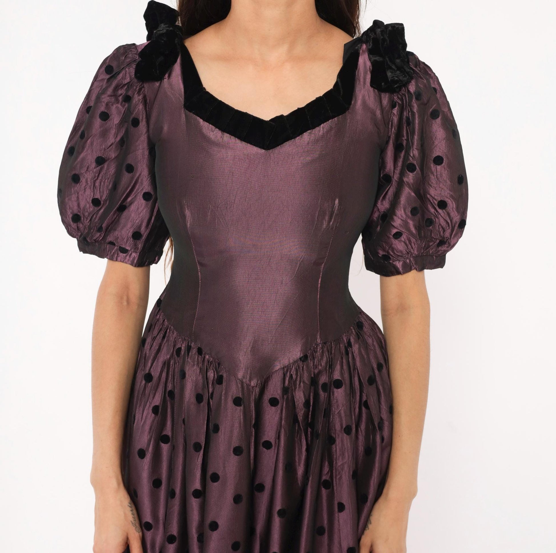 90s Plum Polka Dot Velvet Trim Puff Sleeve Gown V Neck Small