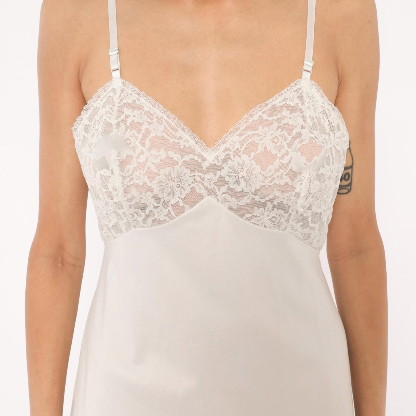 80s Vanity Fair White Lace Slip Dress V-Neck Floral Bodice Small