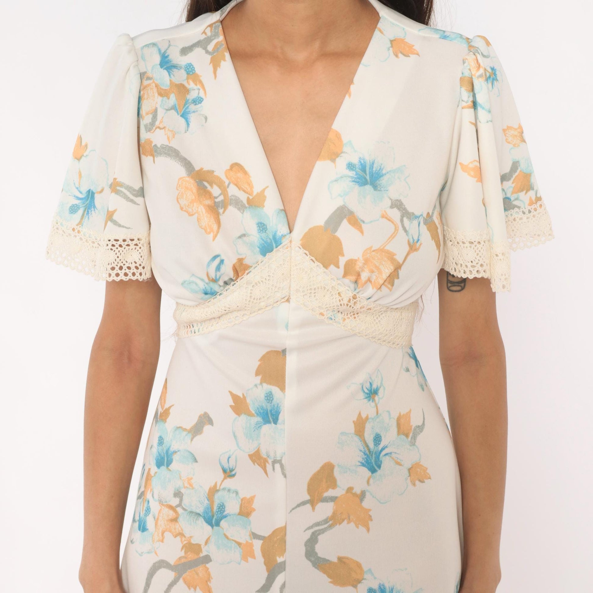 70s Floral Maxi Dress Crochet Lace V-Neck Puff Sleeve Ivory Blue Peach Large