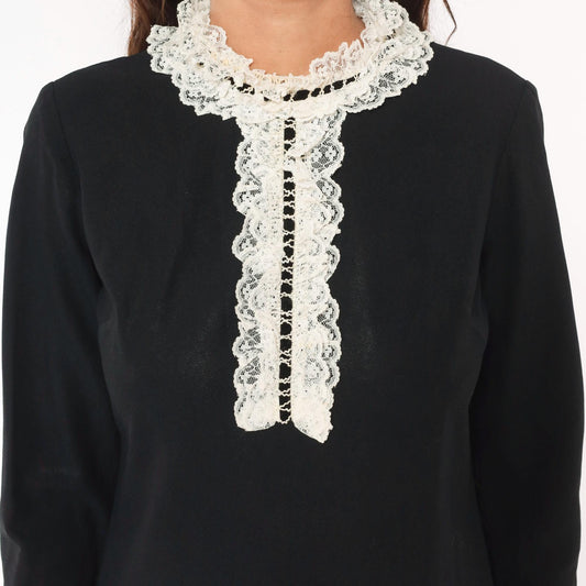 1970s Black Shift Dress Cream Lace Bib Collar Long Sleeve Knee Small