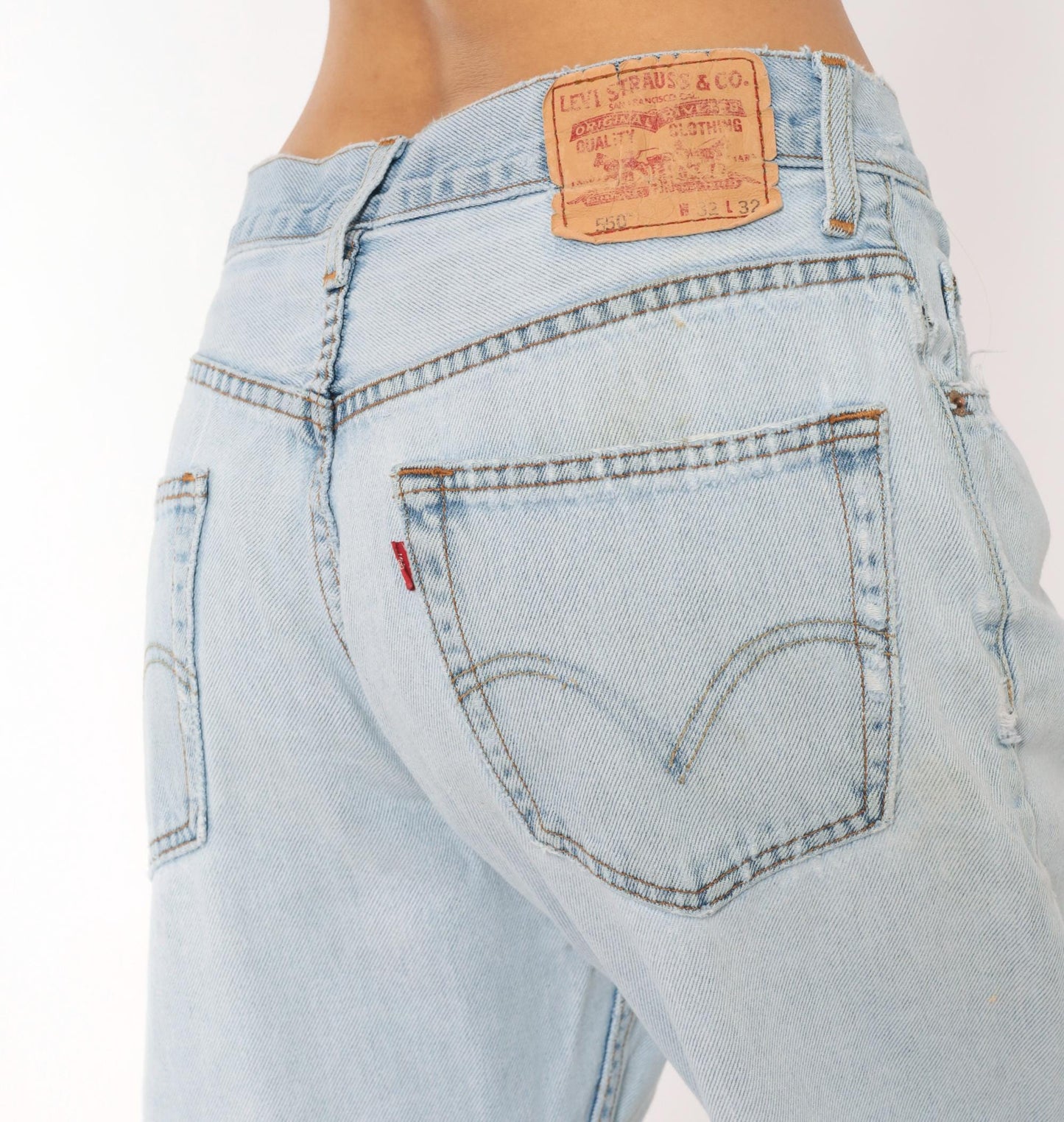90s Levi's 550 Light Wash Straight Leg Jeans Distressed Blue 32x32