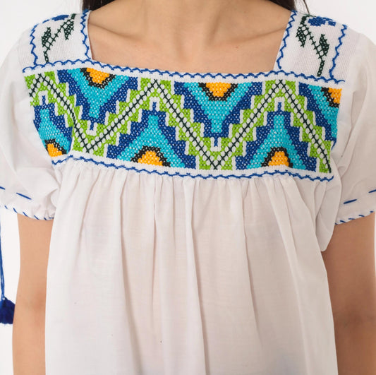 90s Mexican Embroidered White Cotton Peasant Blouse Puff Sleeve Medium M