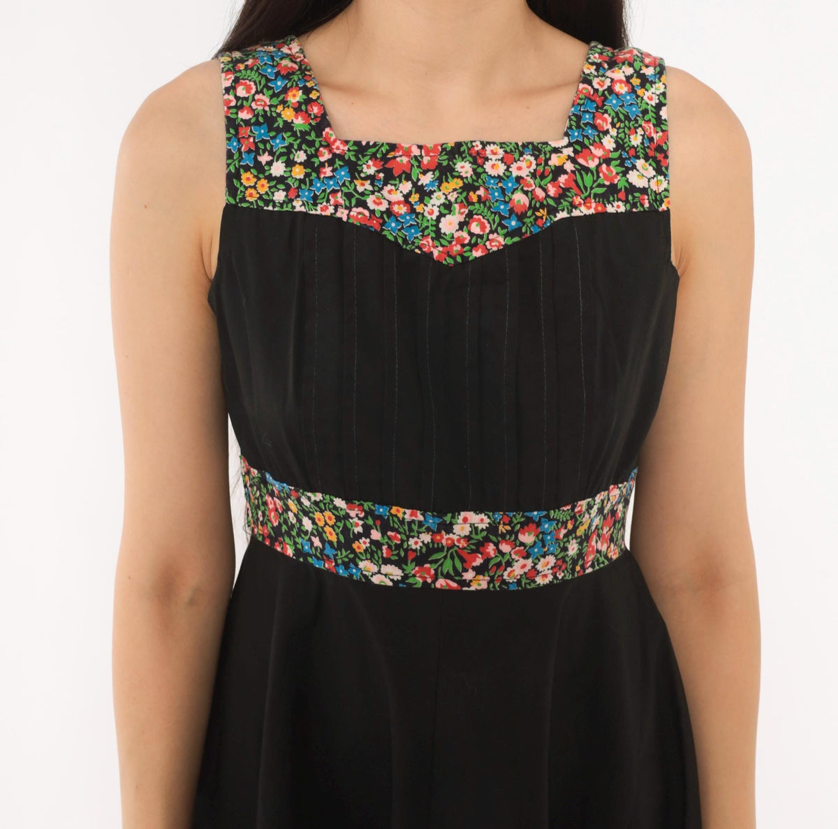 70s Tracy Petites Black Floral Calico Sundress Square Neck Tie Back XS