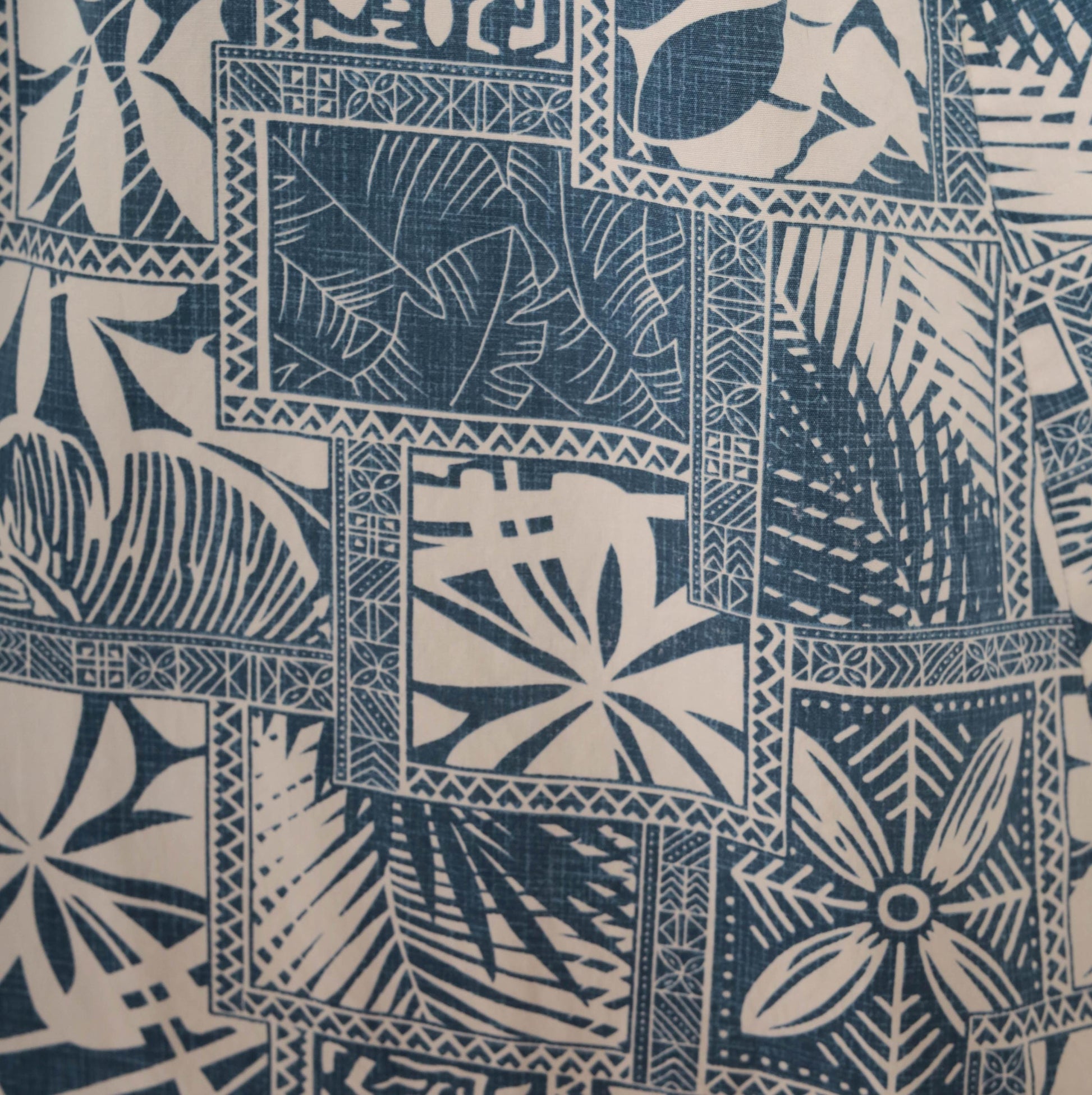 90s Good Times Tapa Print Muumuu Blue White Tropical Patchwork Cotton Knee-Length Medium Large