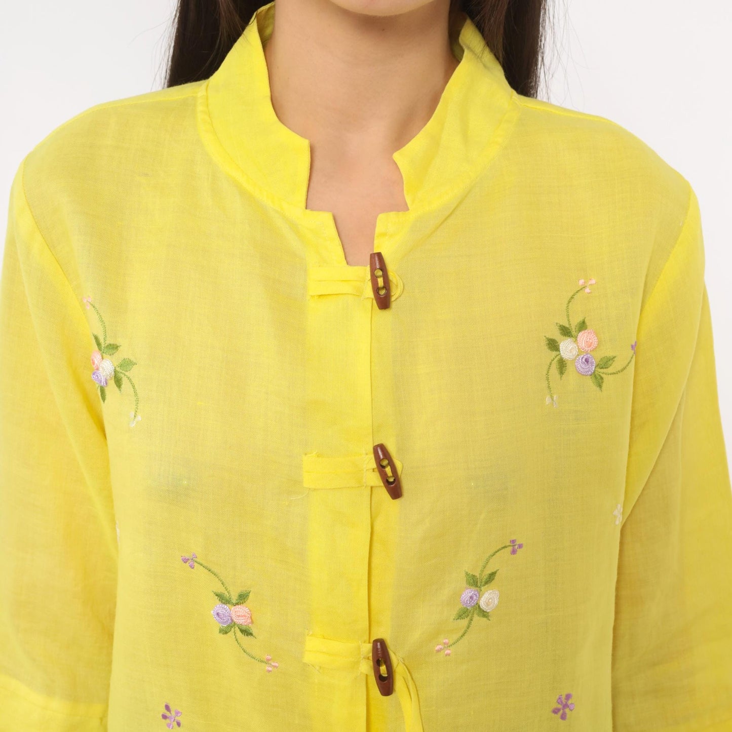 80s Yellow Embroidered Floral Mandarin Collar Blouse Cotton Three Quarter Sleeve Medium