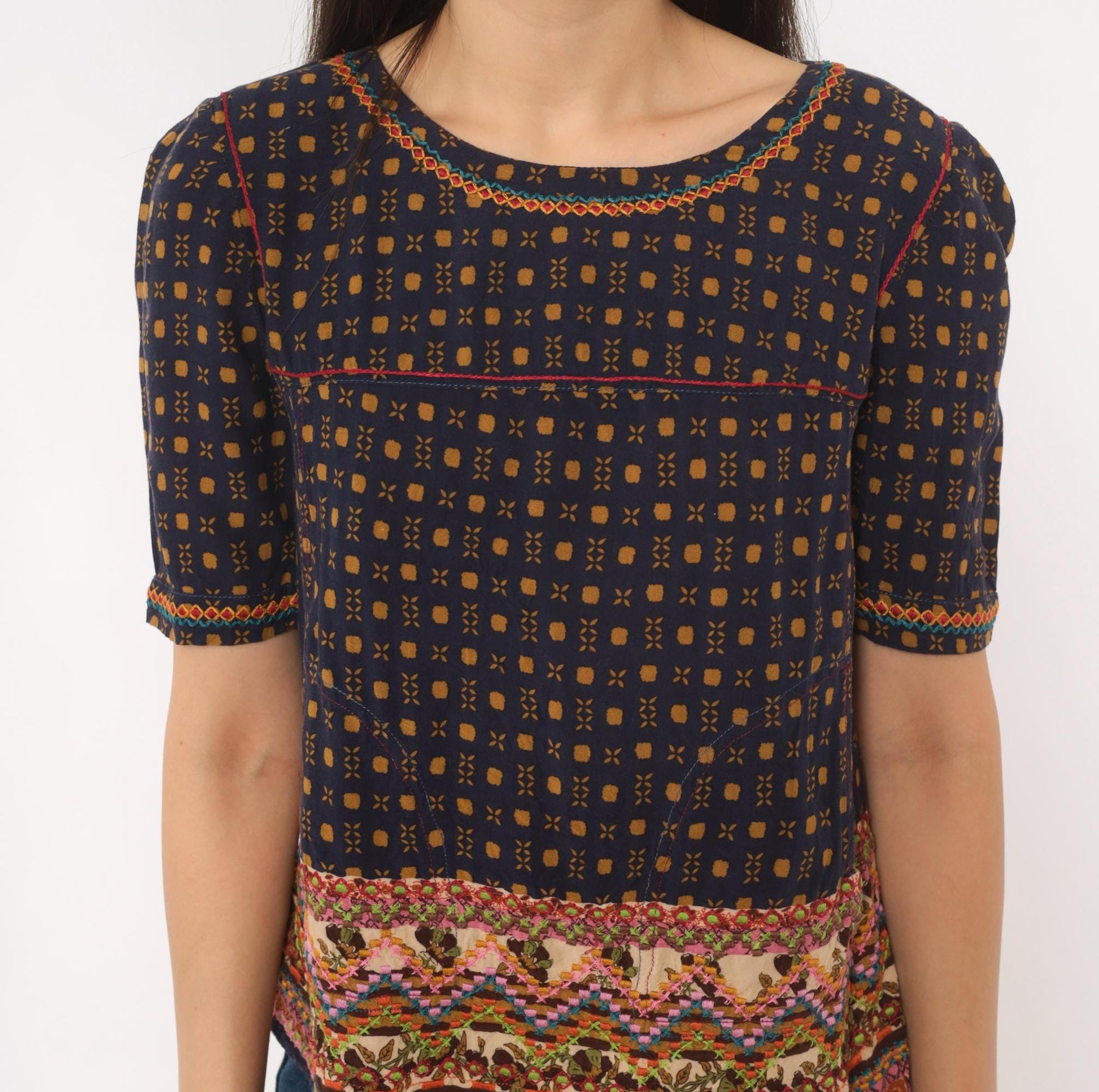 Y2K Holding Horses Embroidered Folk Art Blouse Tan Navy Geometric Cross Stitch Extra Small
