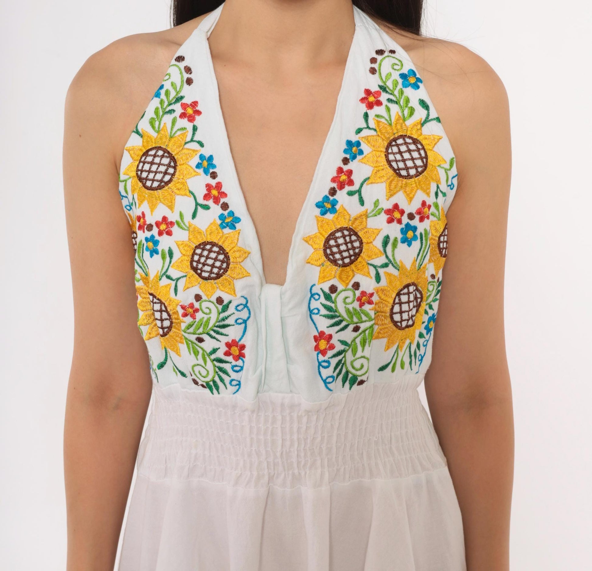 90s White Sunflower Embroidered Halter Dress Cotton Handkerchief Hem Medium