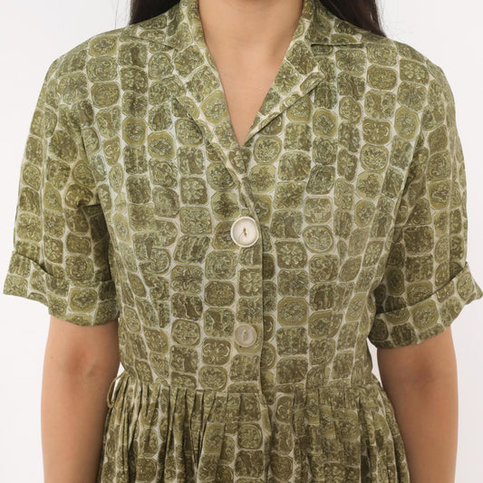 60s Olive Medallion Shirtdress Pleated Skirt Notched Collar Cream Small S