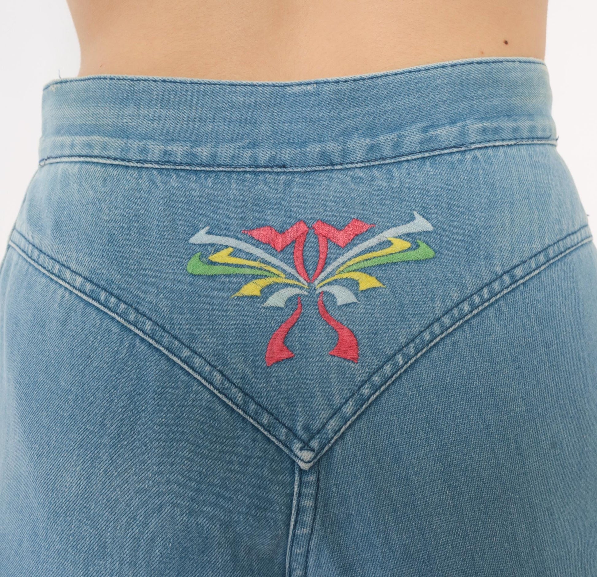 70s Glad Rags High Waist Straight Leg Jeans Light Blue Floral Embroidered Small