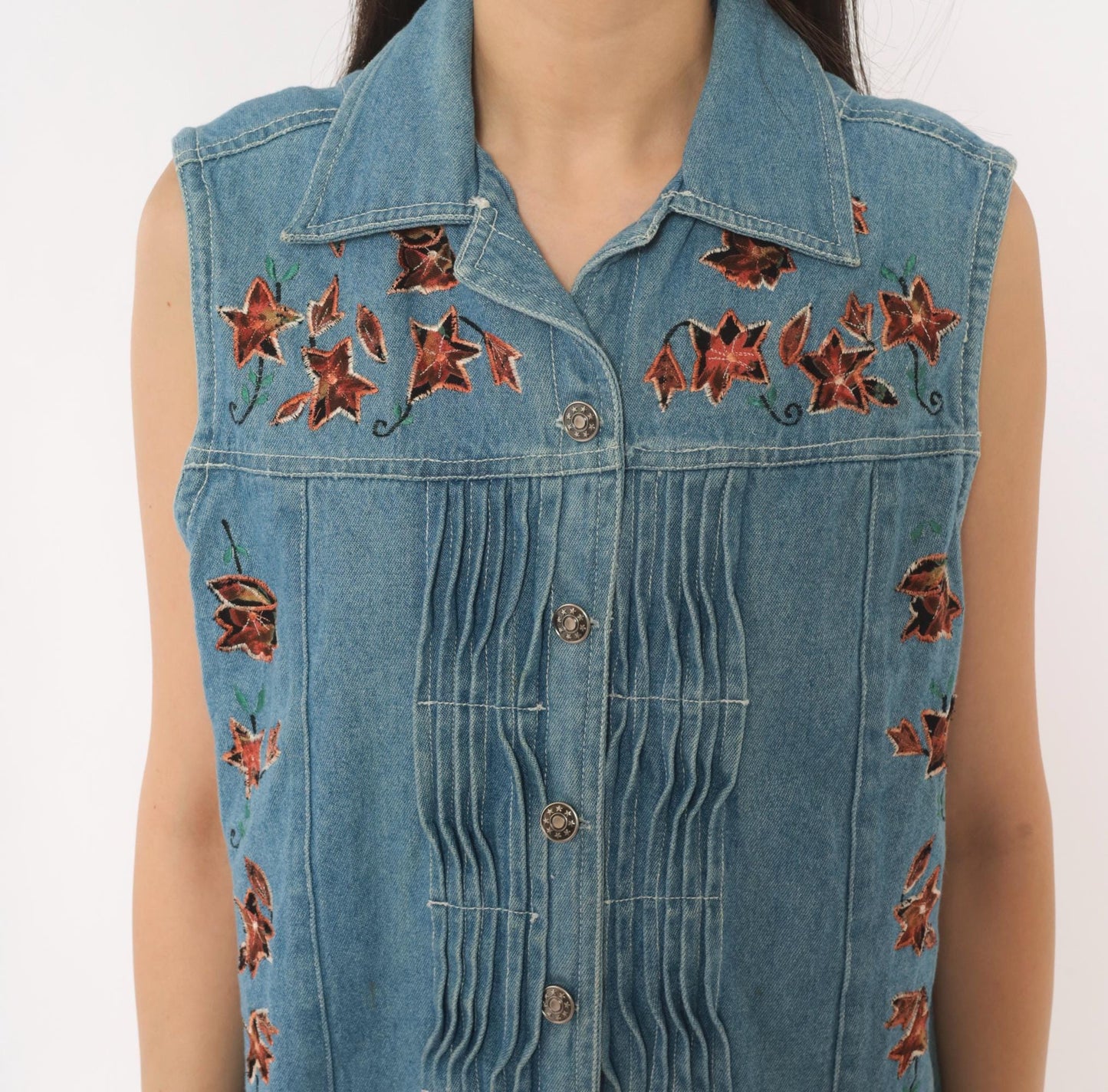 90s Spell Bound Leaf Embroidered Denim Vest Blue Chambray Pintuck Medium M