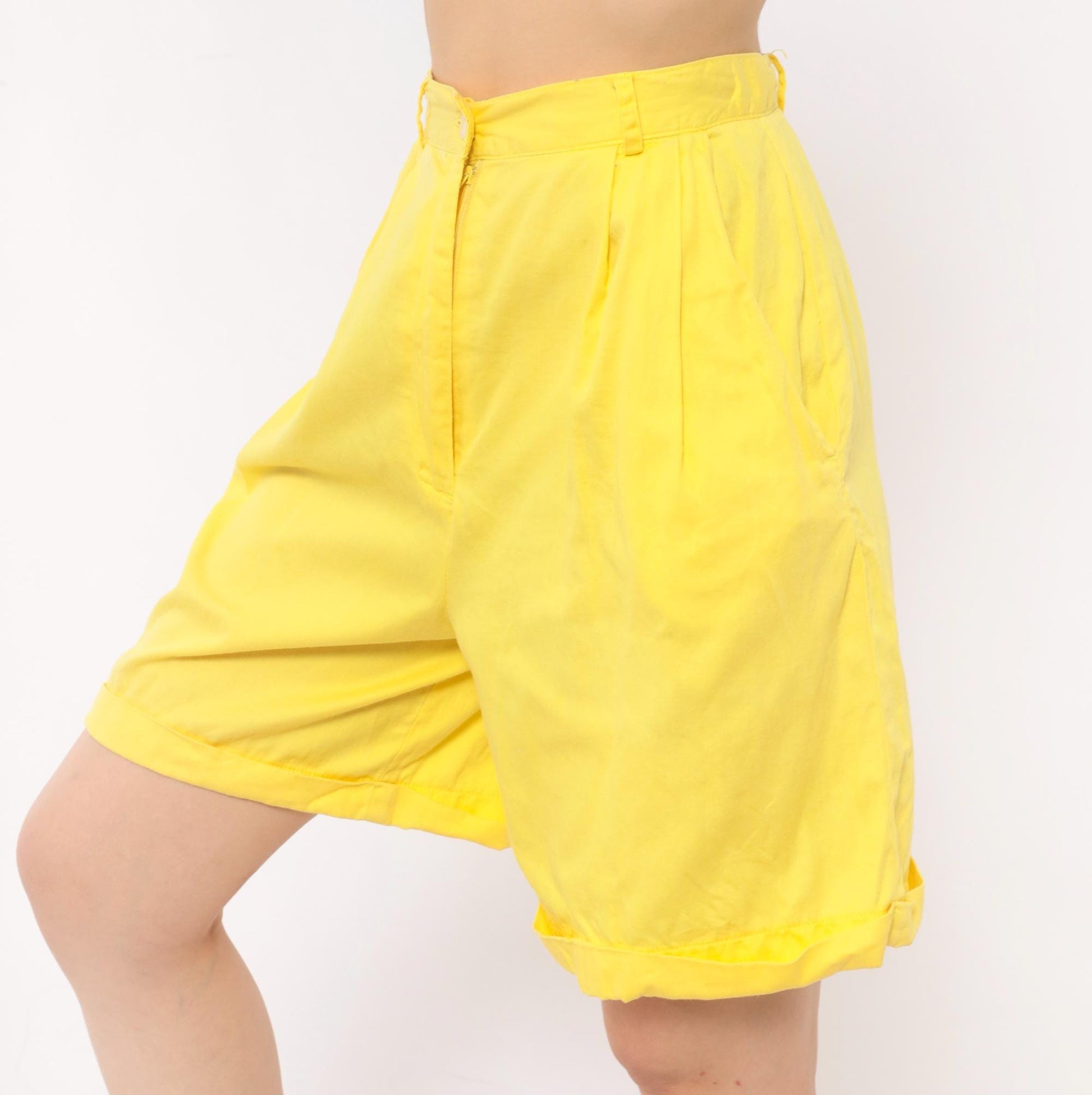 80s Jaclyn Smith Butter Yellow Pleated Bermuda Shorts High Waist Cotton Extra Small XS
