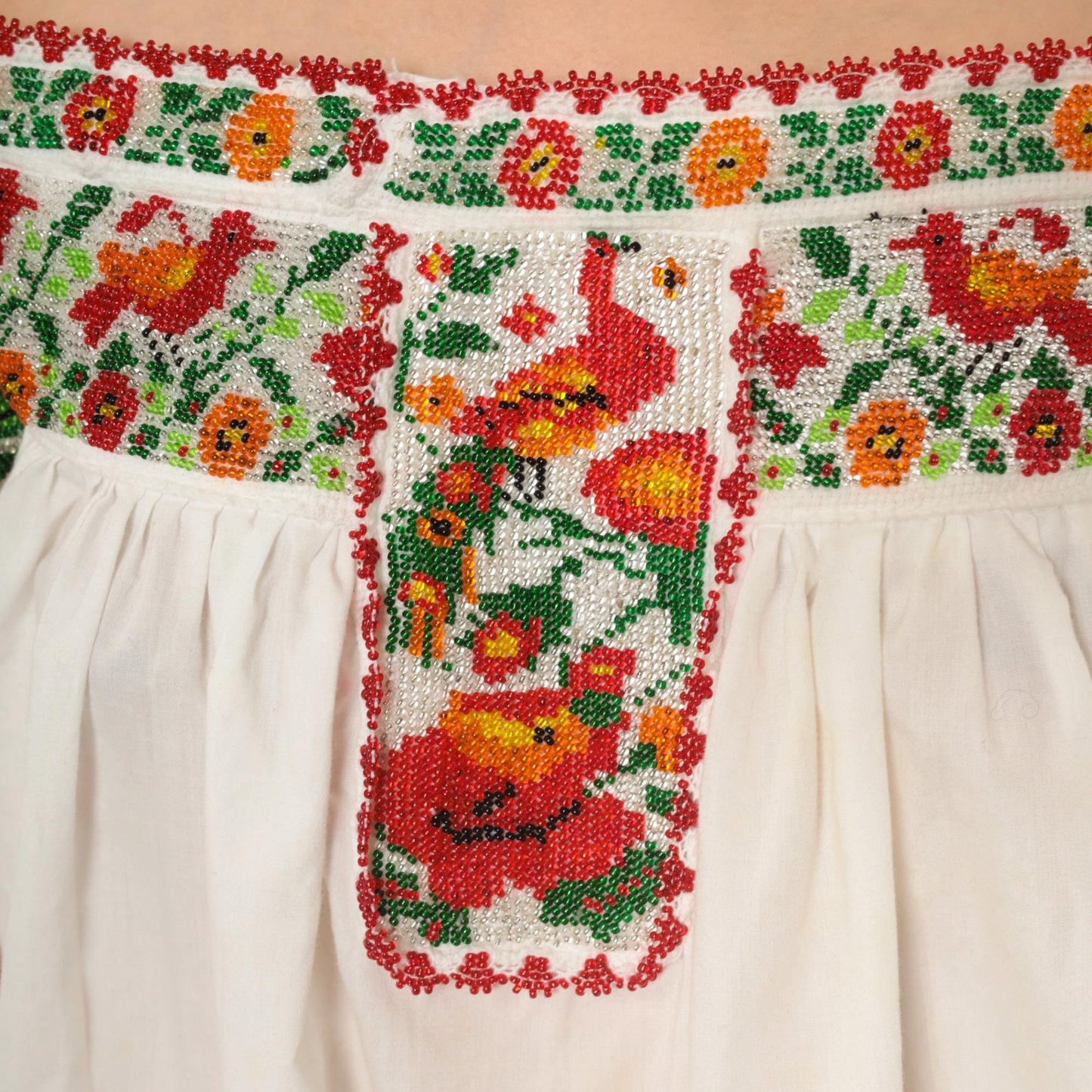 70s Mexican Off-Shoulder Peasant Blouse White Beaded Embroidered Bird Floral Medium