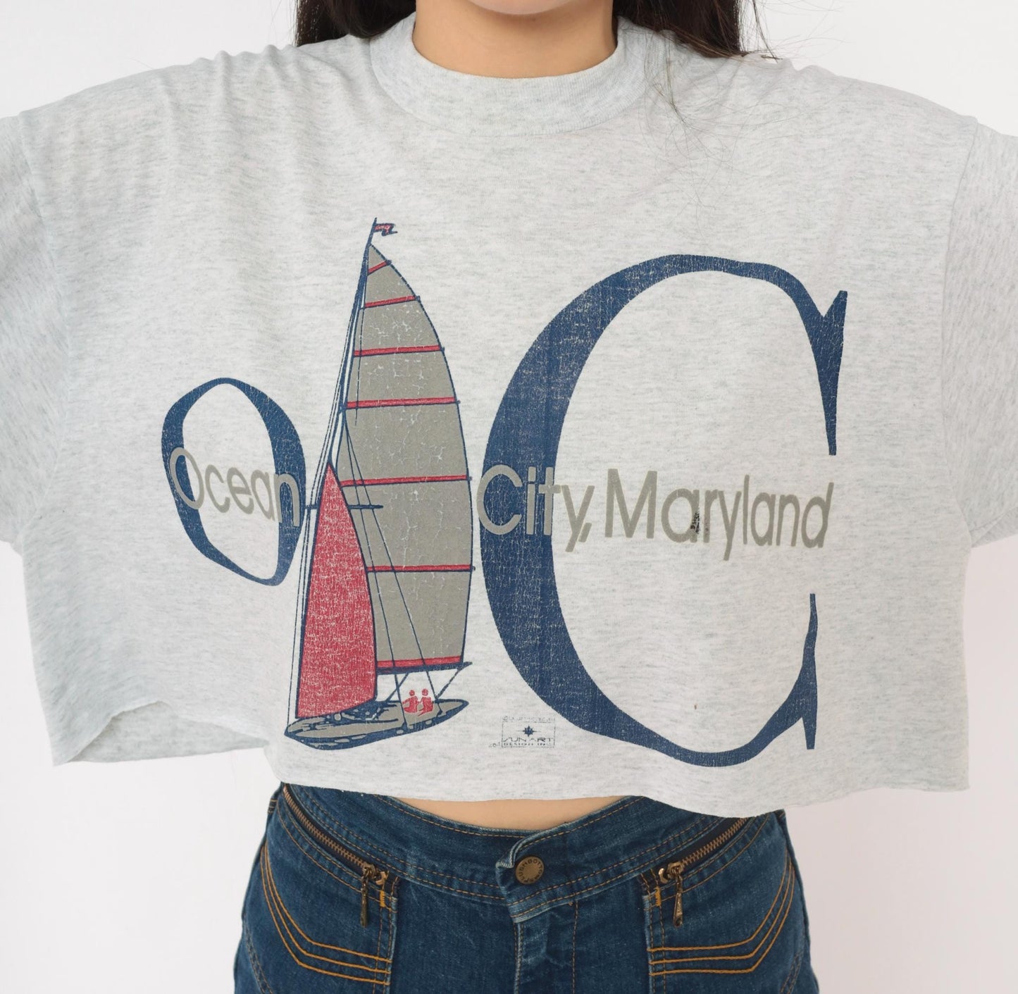 90s Ocean City Maryland Sailboat Graphic Crop Tee Grey Heather Medium Large