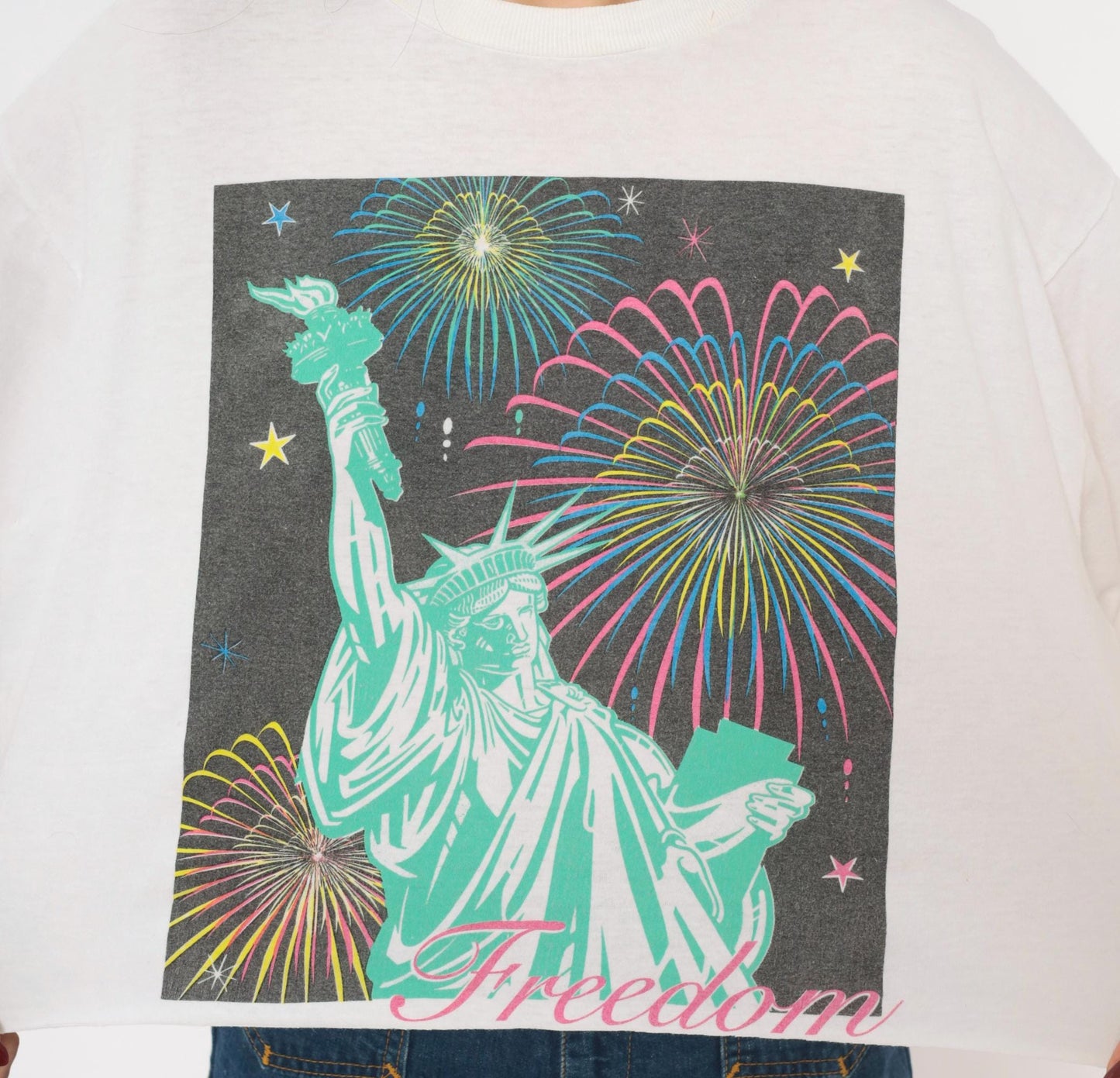 90s Statue of Liberty Fireworks Graphic Tee White Cropped Cotton Medium