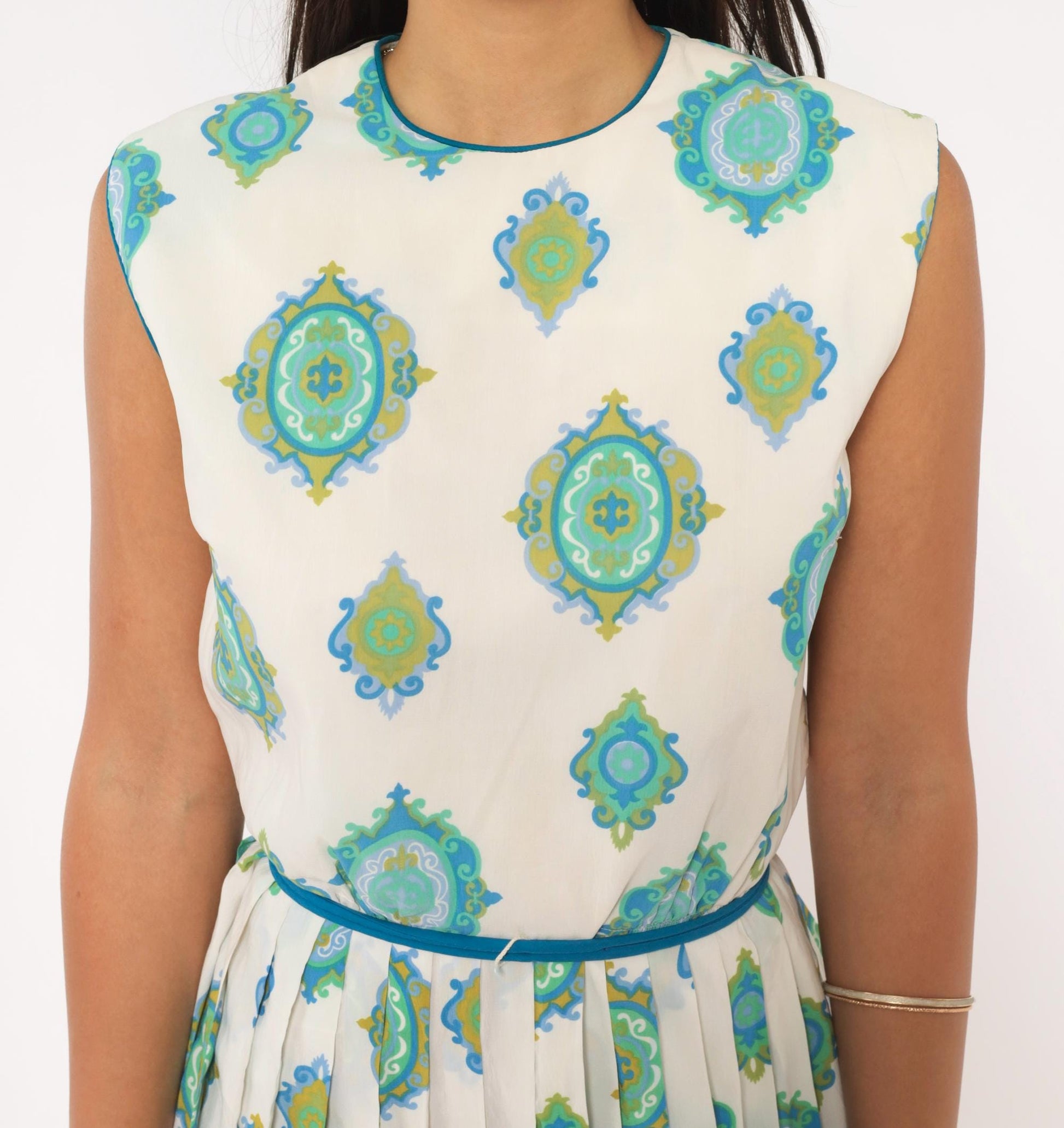 60s R & K Originals Medallion Print Dress Teal White Pleated A-Line Medium