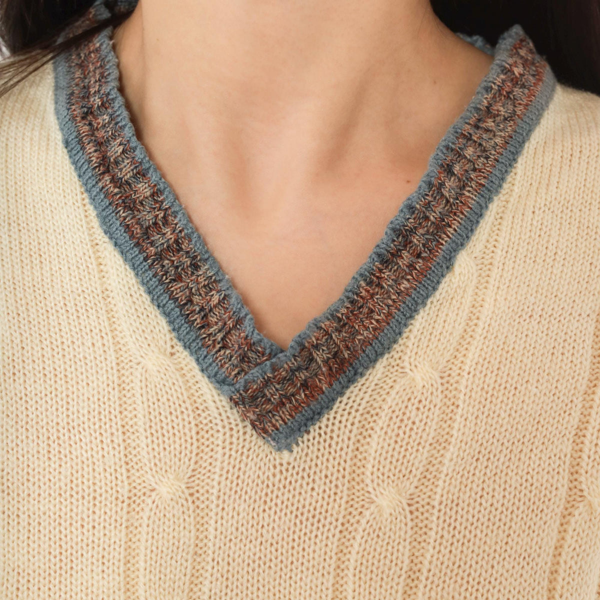 70s Kennington Cable Knit Sweater Cream V Neck Stripe Pullover Small