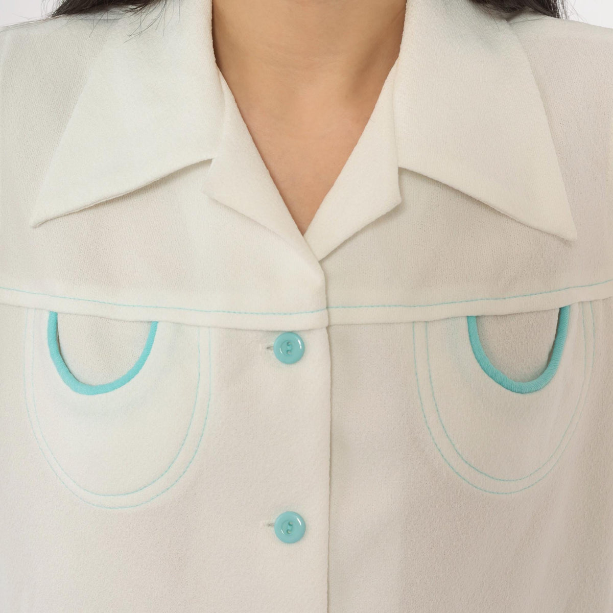 70s White Sleeveless Blouse Pointed Collar Blue Button Front Mod Top Medium